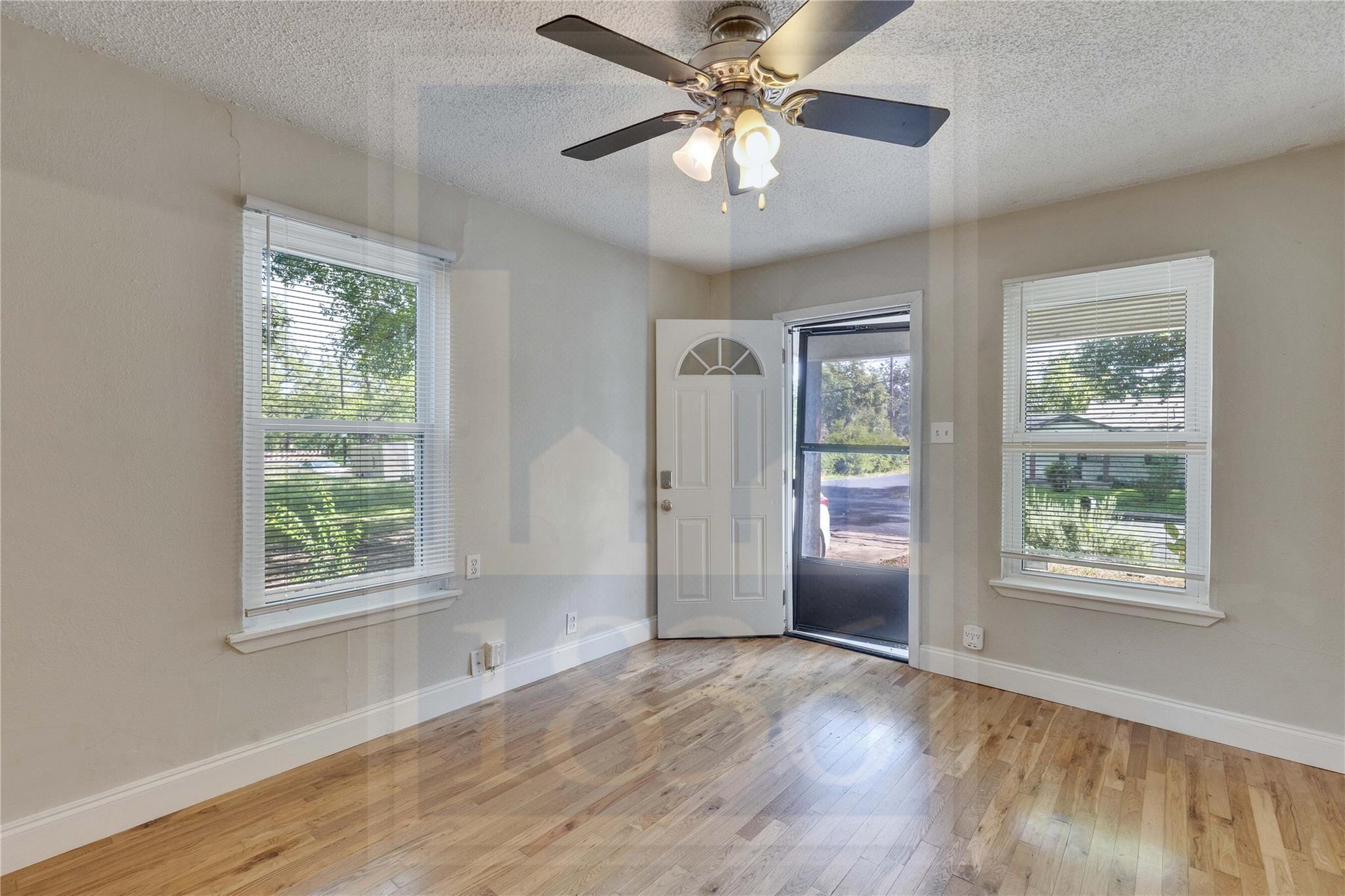 4810 Prock Ln Property Photo 2