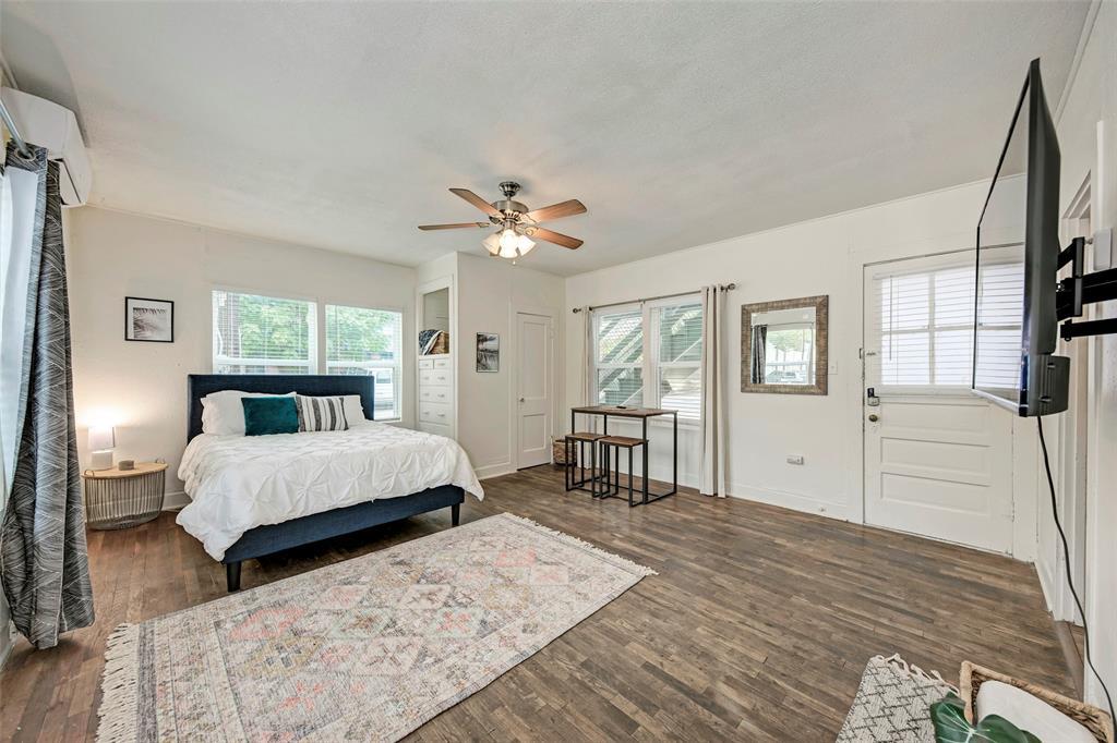 915 W 21st St #2 Property Photo 3