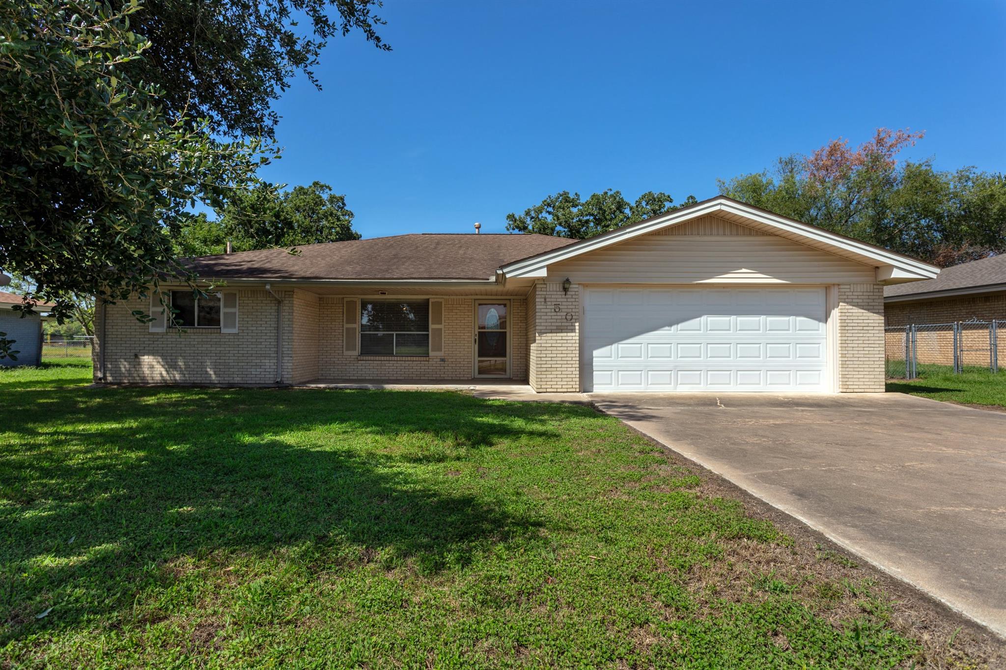 150 Rosa Lee Ln Property Photo 1