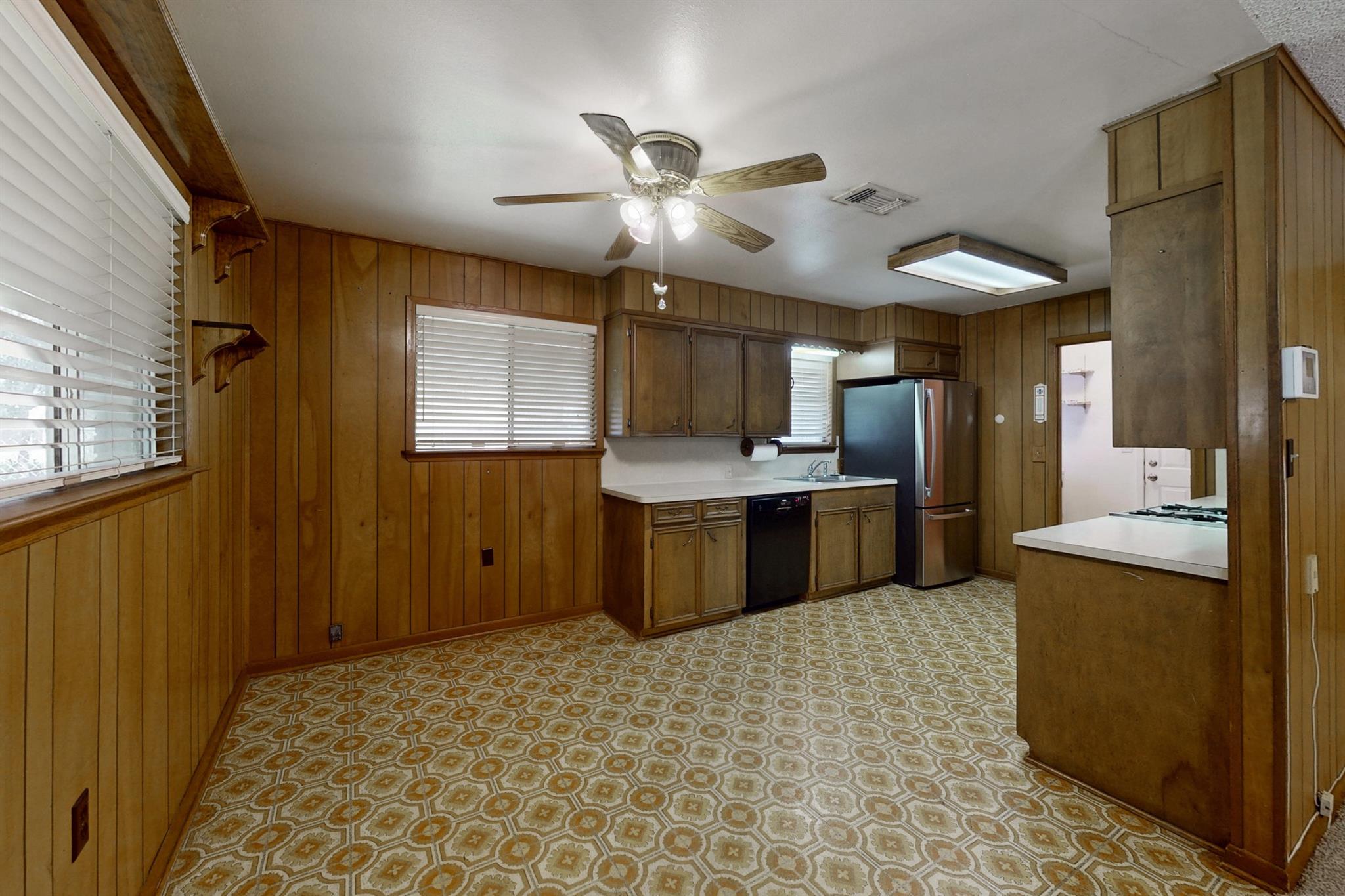 150 Rosa Lee Ln Property Photo 7
