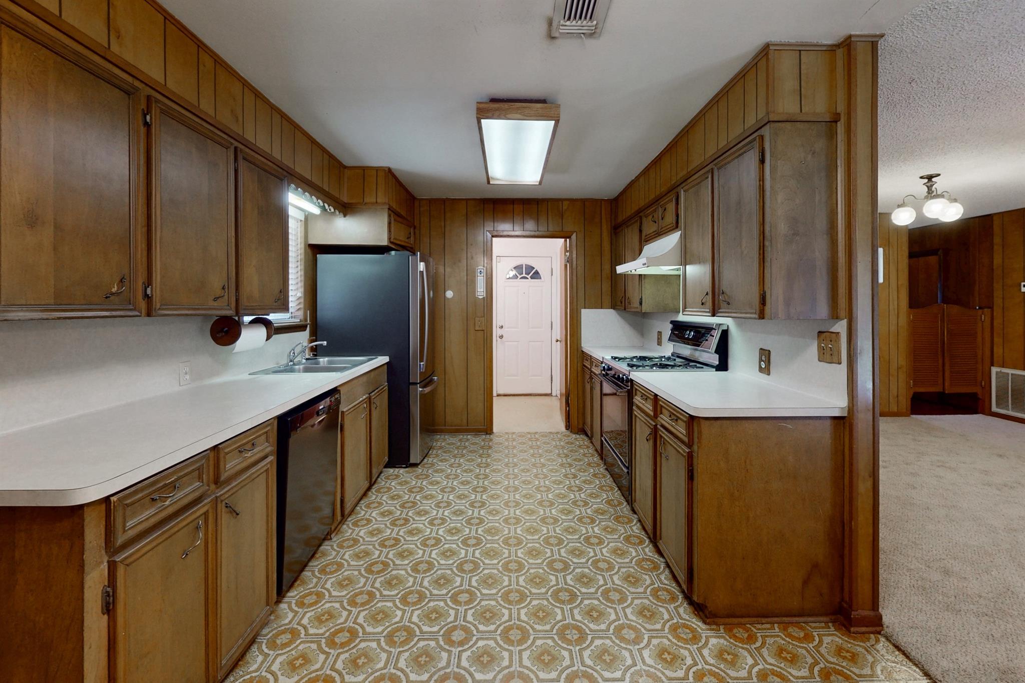 150 Rosa Lee Ln Property Photo 8