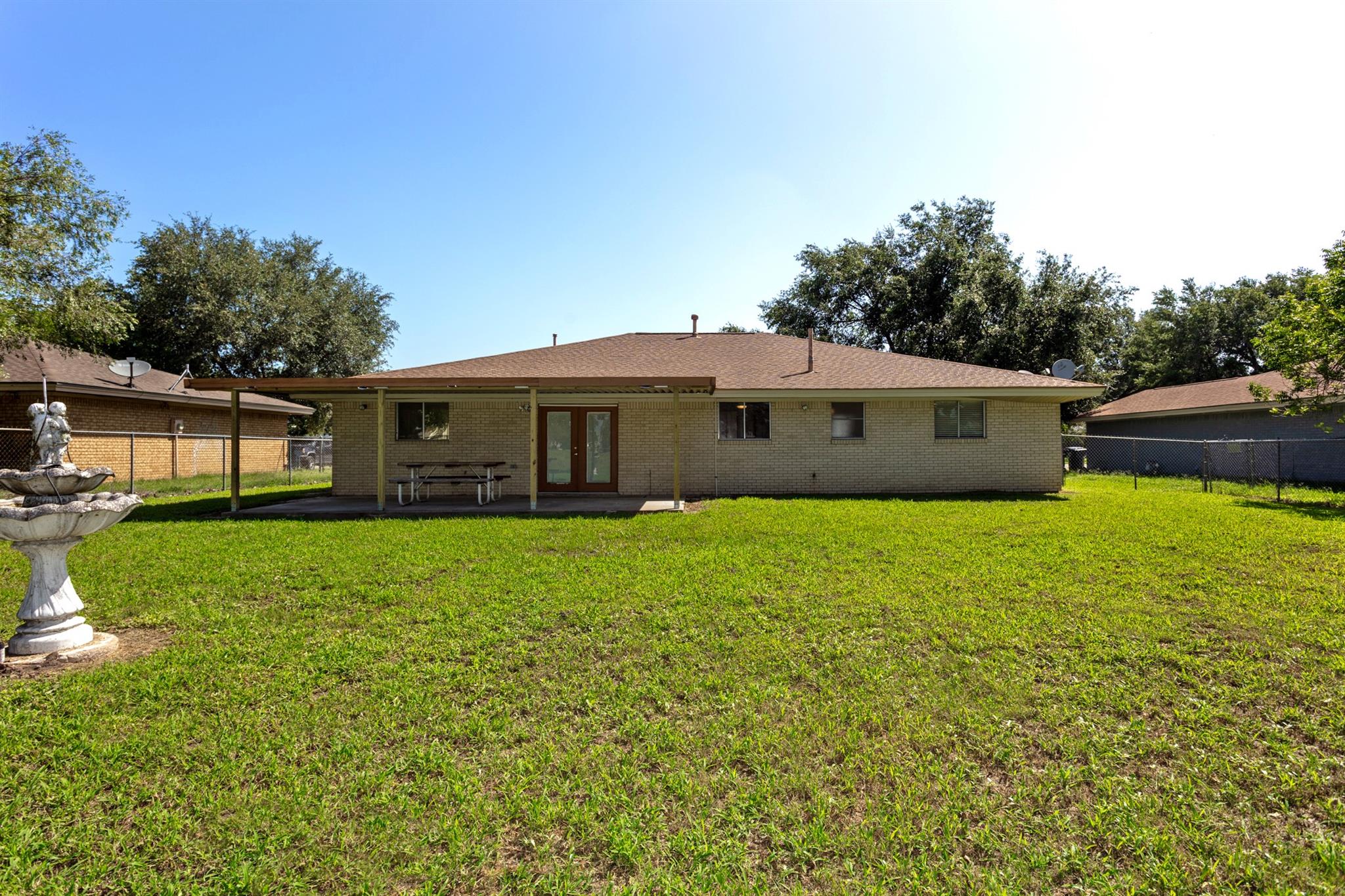 150 Rosa Lee Ln Property Photo 16