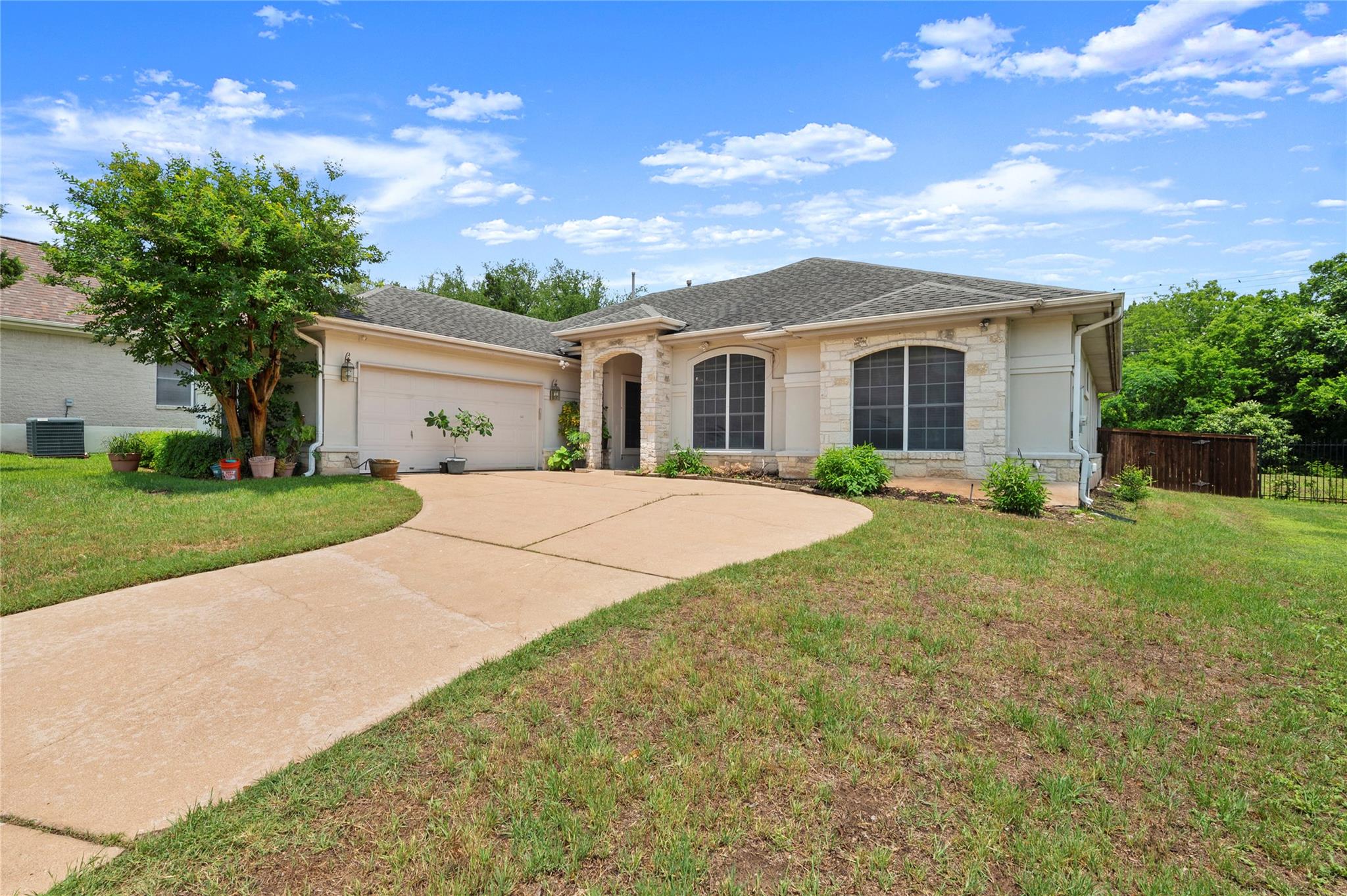 1212 Shannon Oaks TRL Property Photo 1