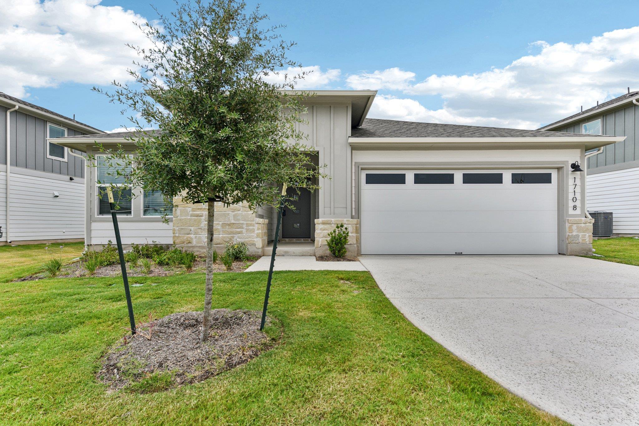 17108 Lomond Way Property Photo 1