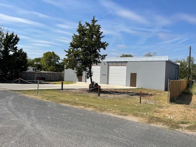 16210 Hillside Dr Property Photo