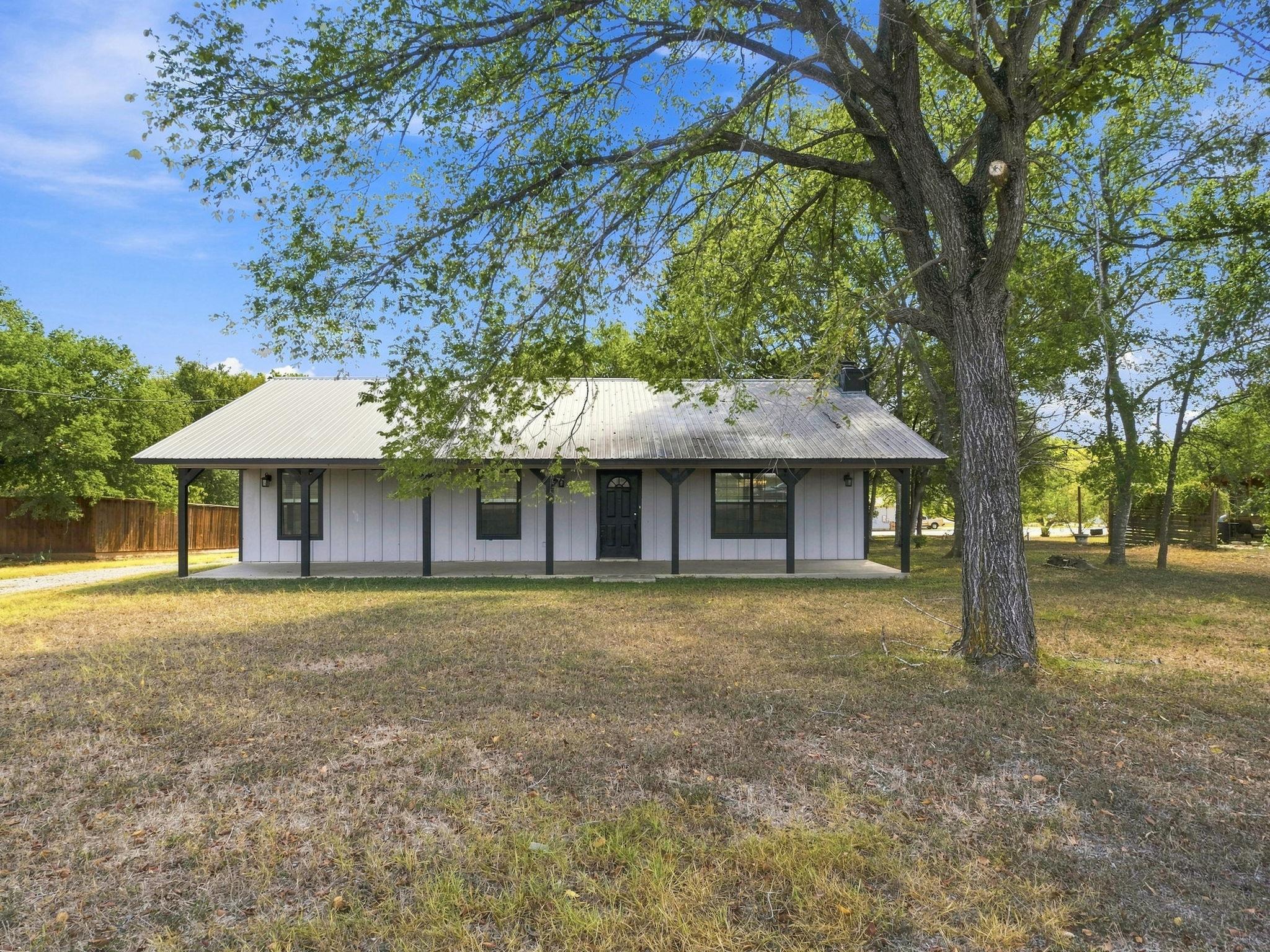 1303 Lovers Ln Property Photo 1