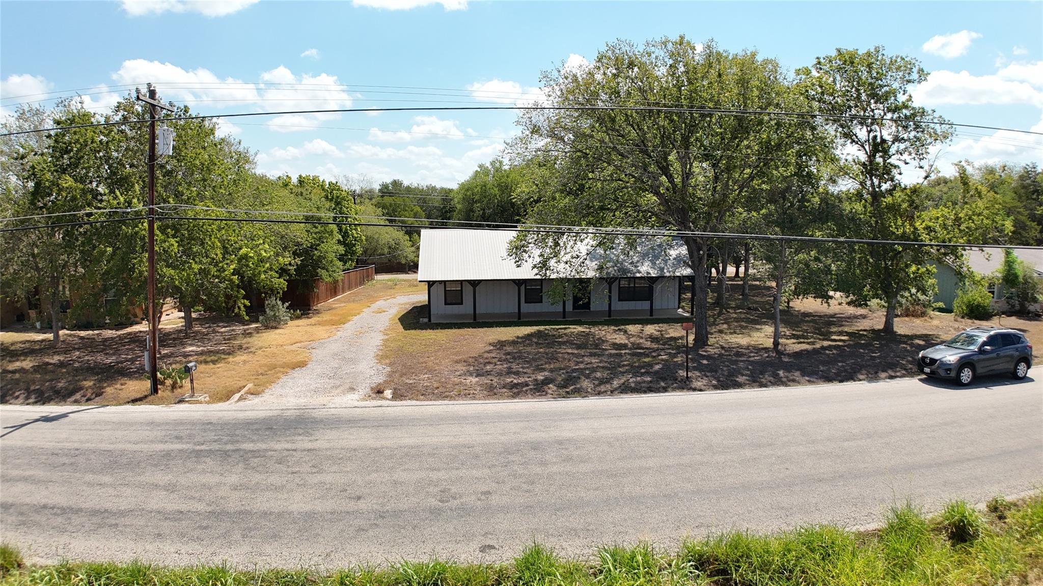 1303 Lovers Ln Property Photo 3