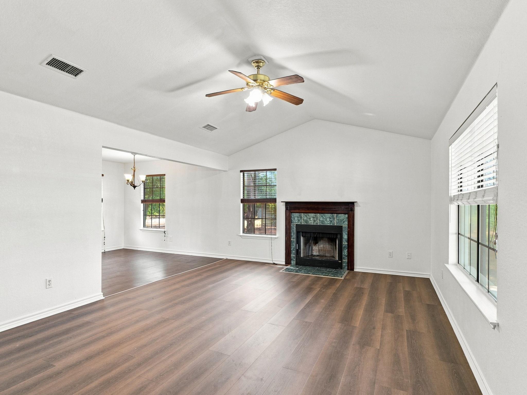1303 Lovers Ln Property Photo 7