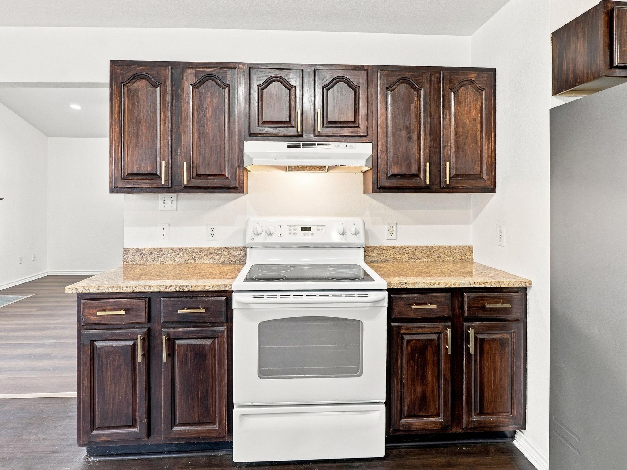1303 Lovers Ln Property Photo 12