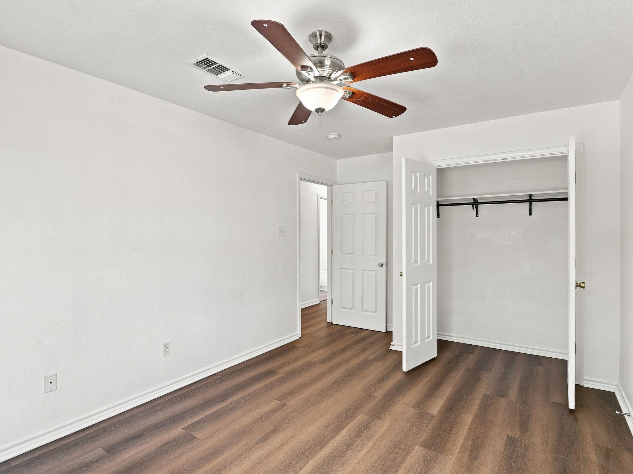1303 Lovers Ln Property Photo 18
