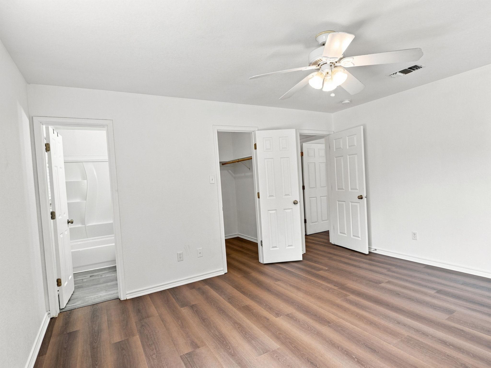 1303 Lovers Ln Property Photo 20