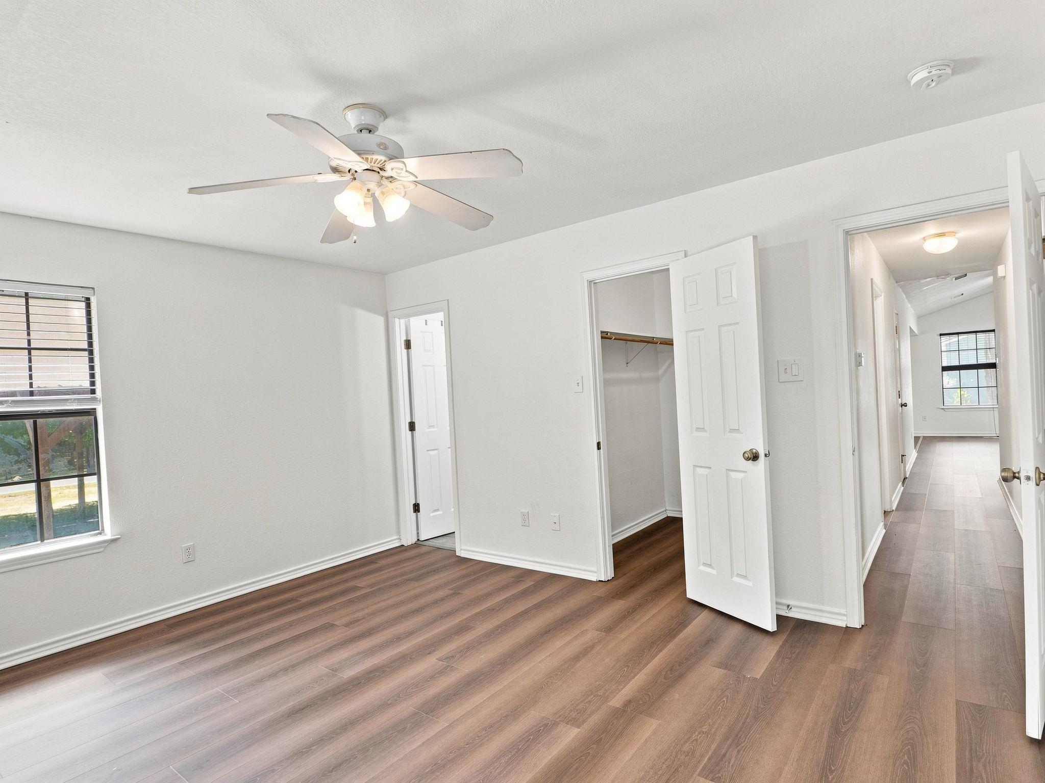 1303 Lovers Ln Property Photo 21