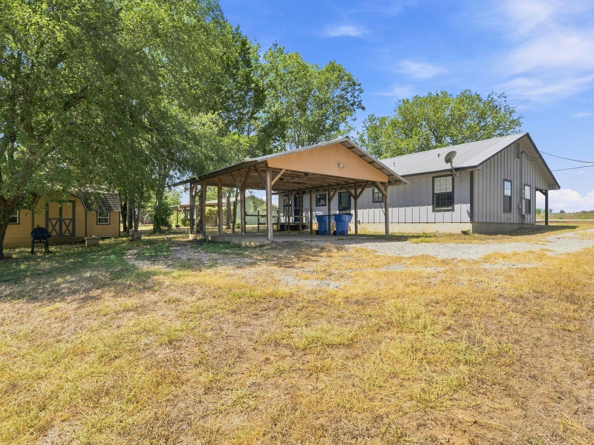 1303 Lovers Ln Property Photo 26