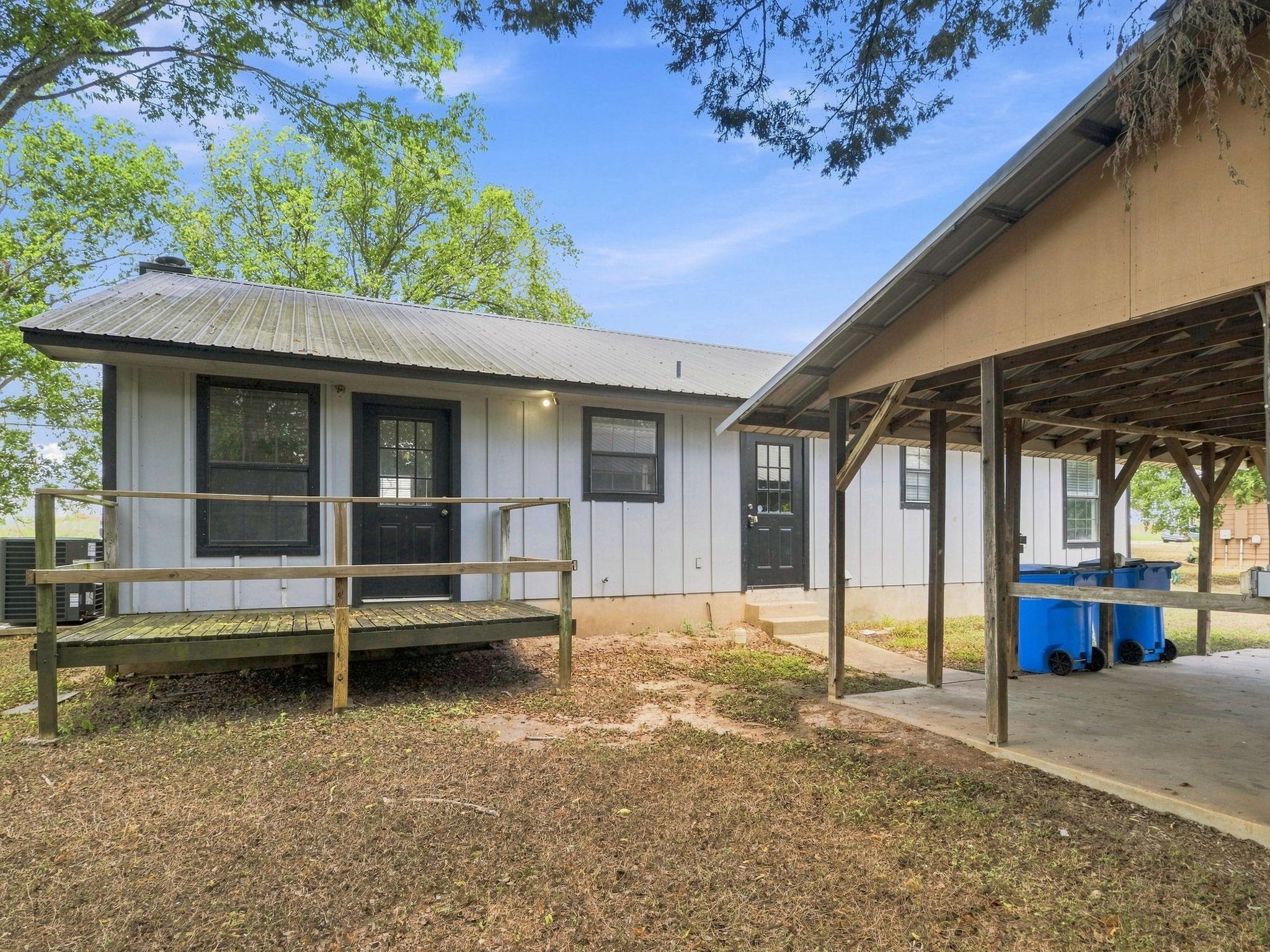 1303 Lovers Ln Property Photo 28