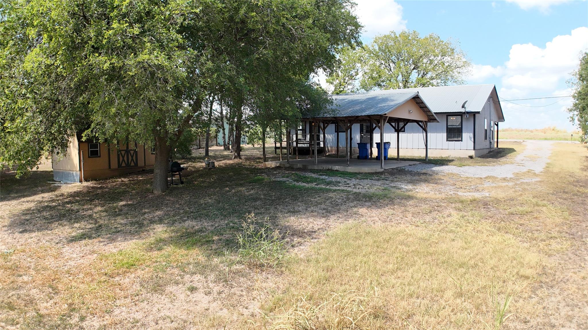 1303 Lovers Ln Property Photo 33