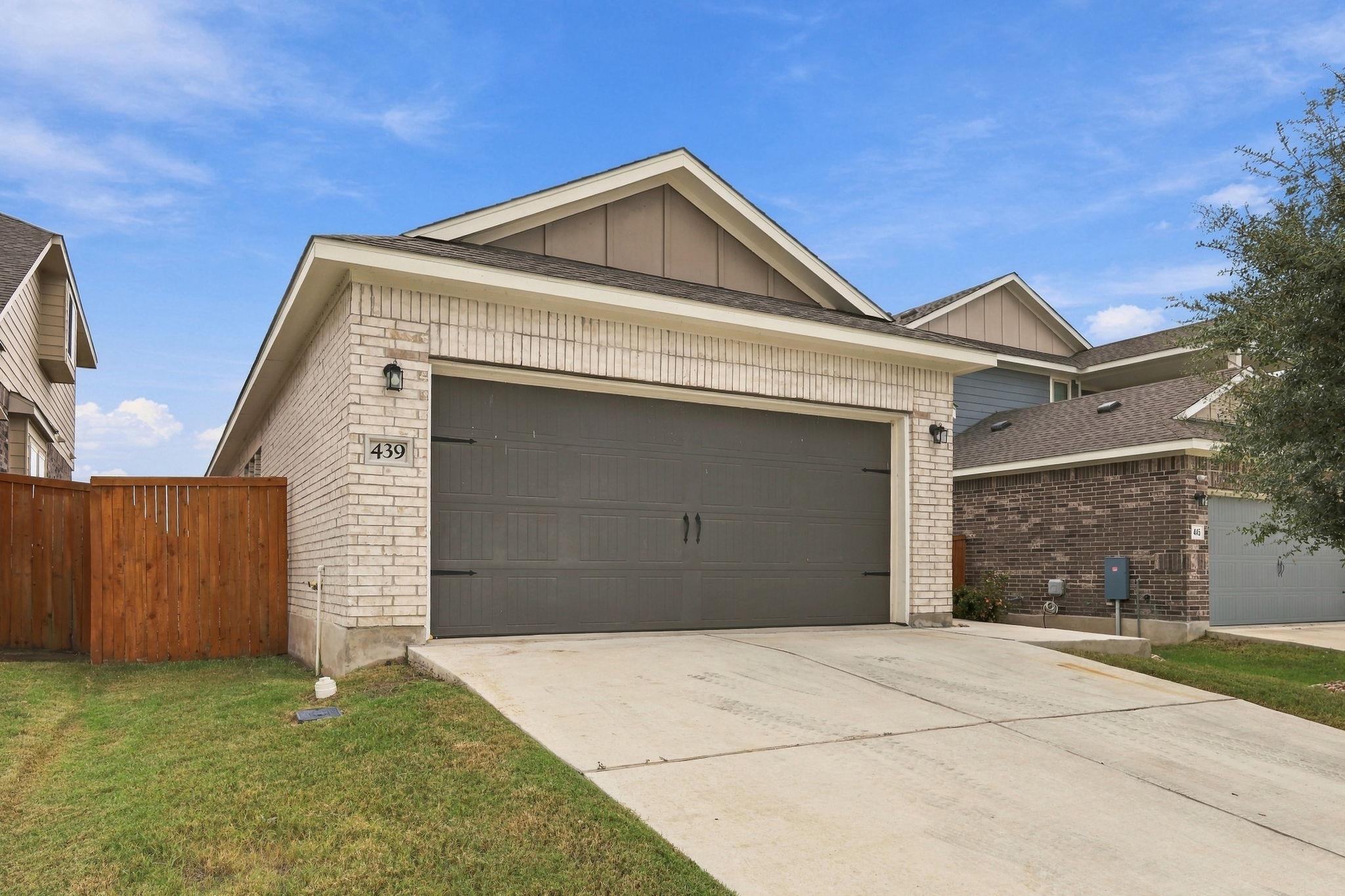 439 Spinnaker Loop Property Photo 4