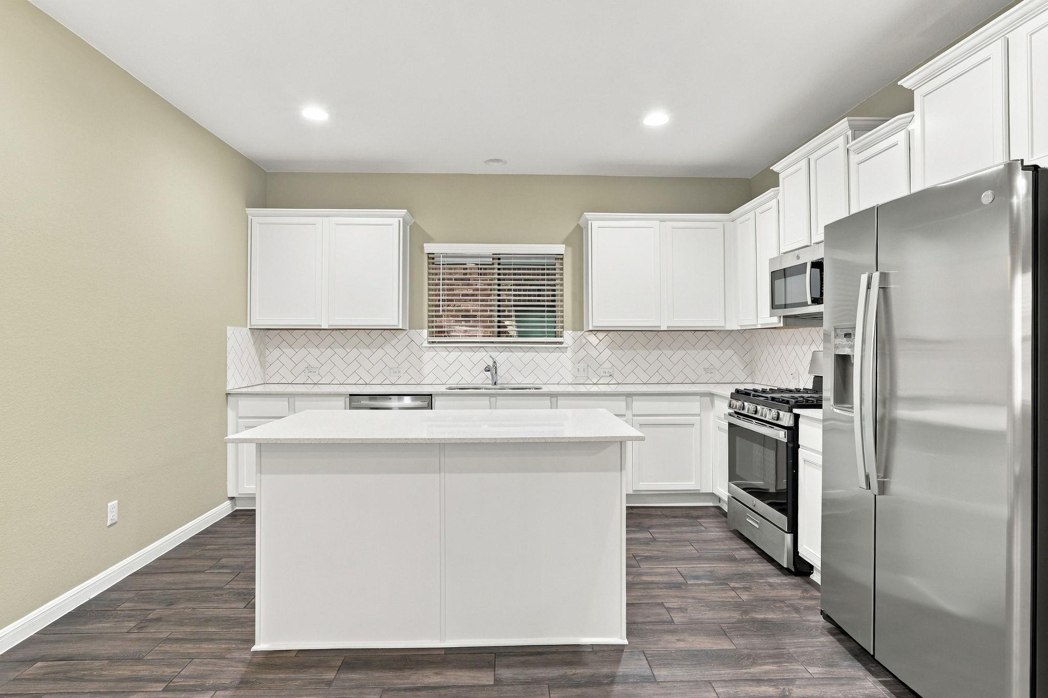 439 Spinnaker Loop Property Photo 9