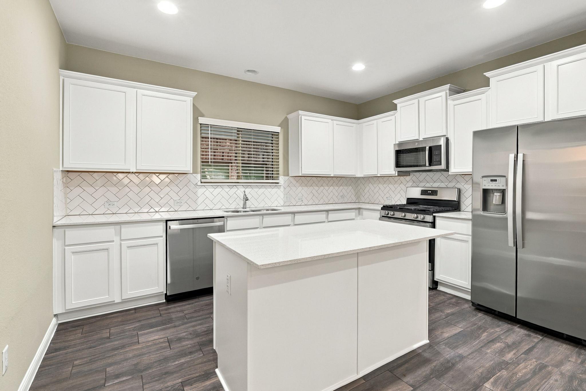 439 Spinnaker Loop Property Photo 10