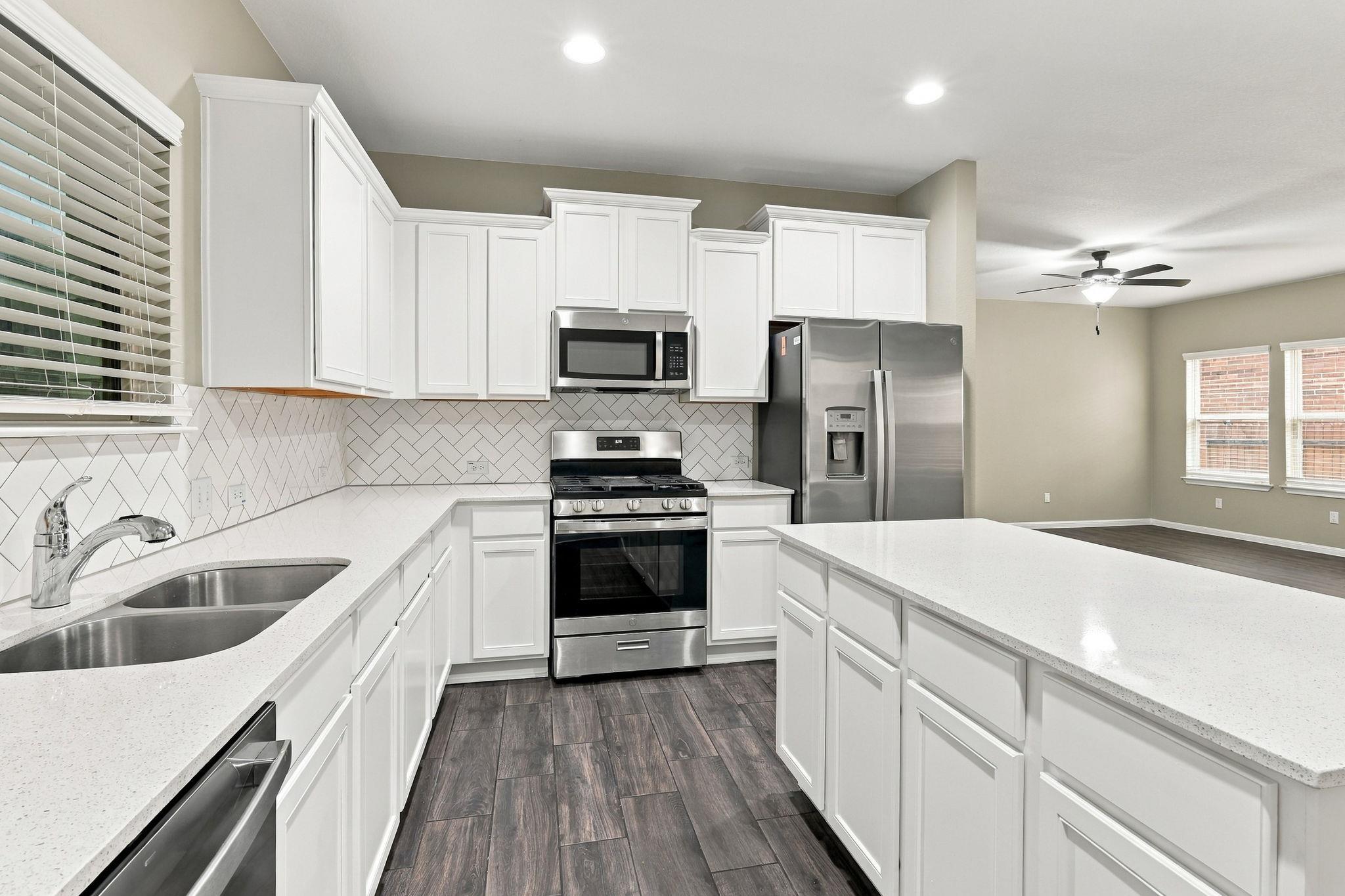 439 Spinnaker Loop Property Photo 11