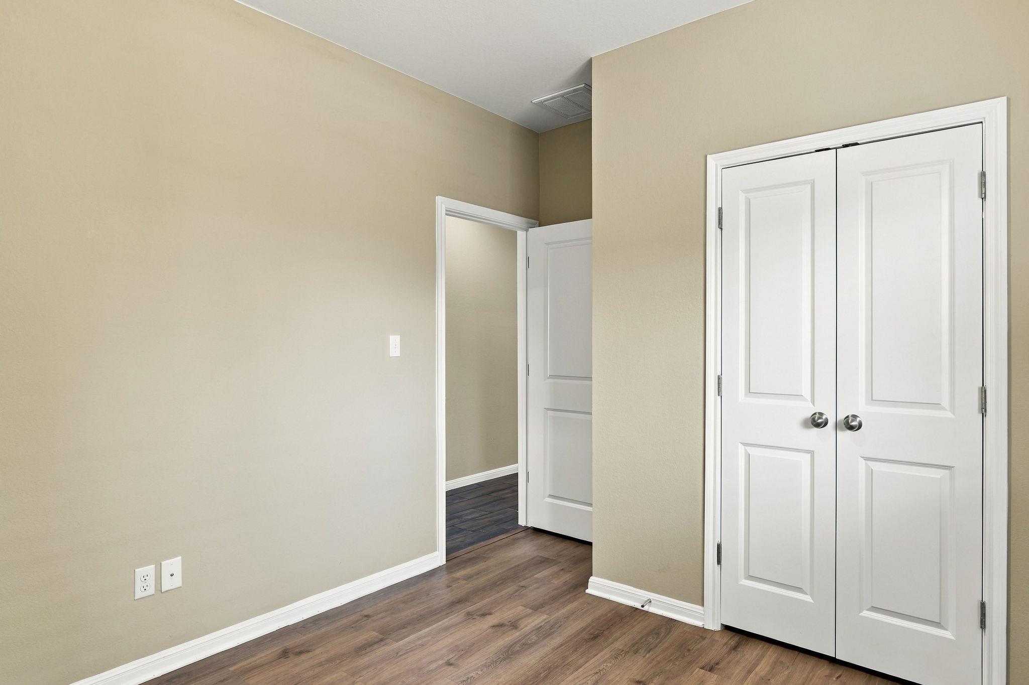 439 Spinnaker Loop Property Photo 17