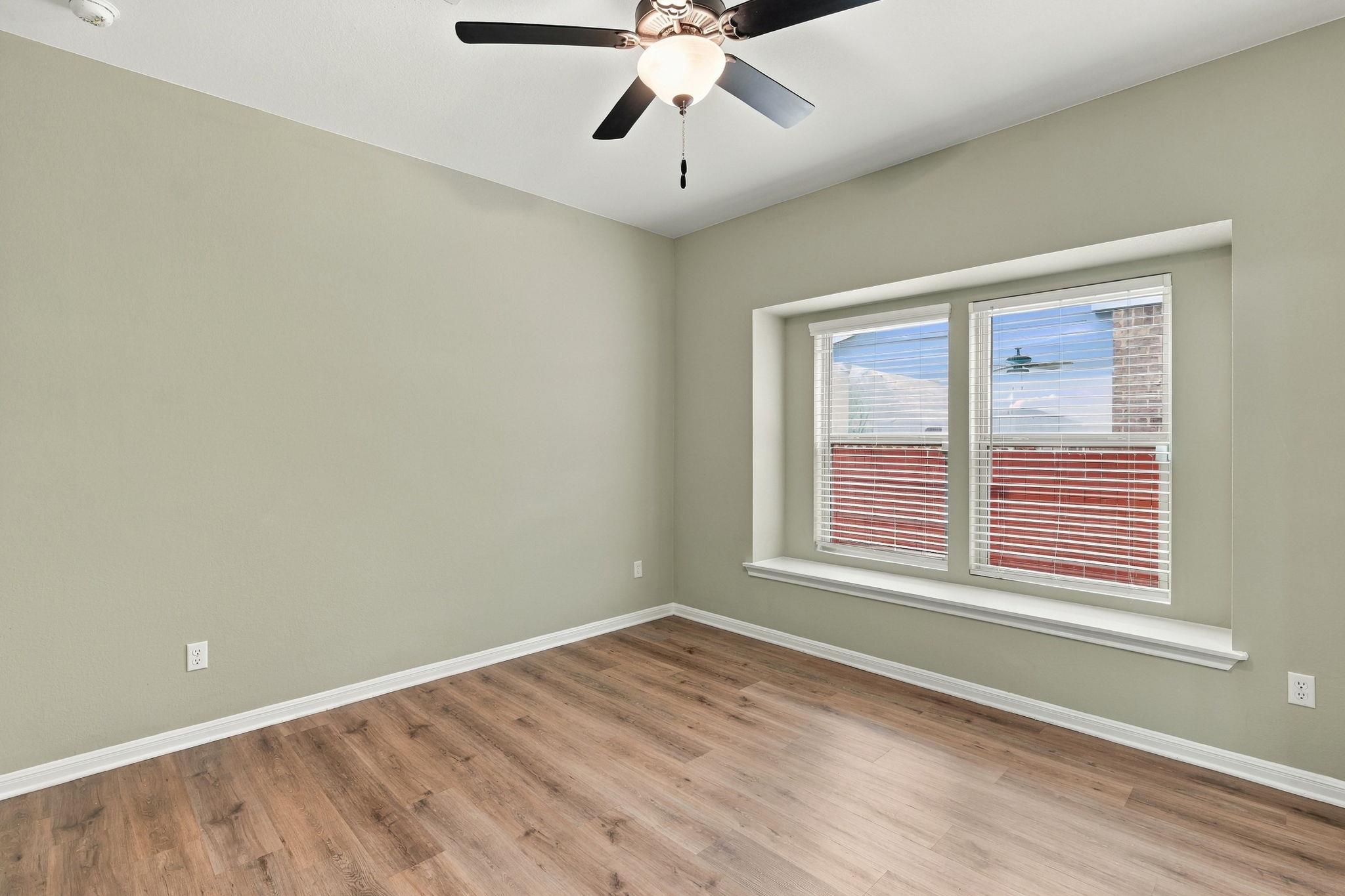 439 Spinnaker Loop Property Photo 18