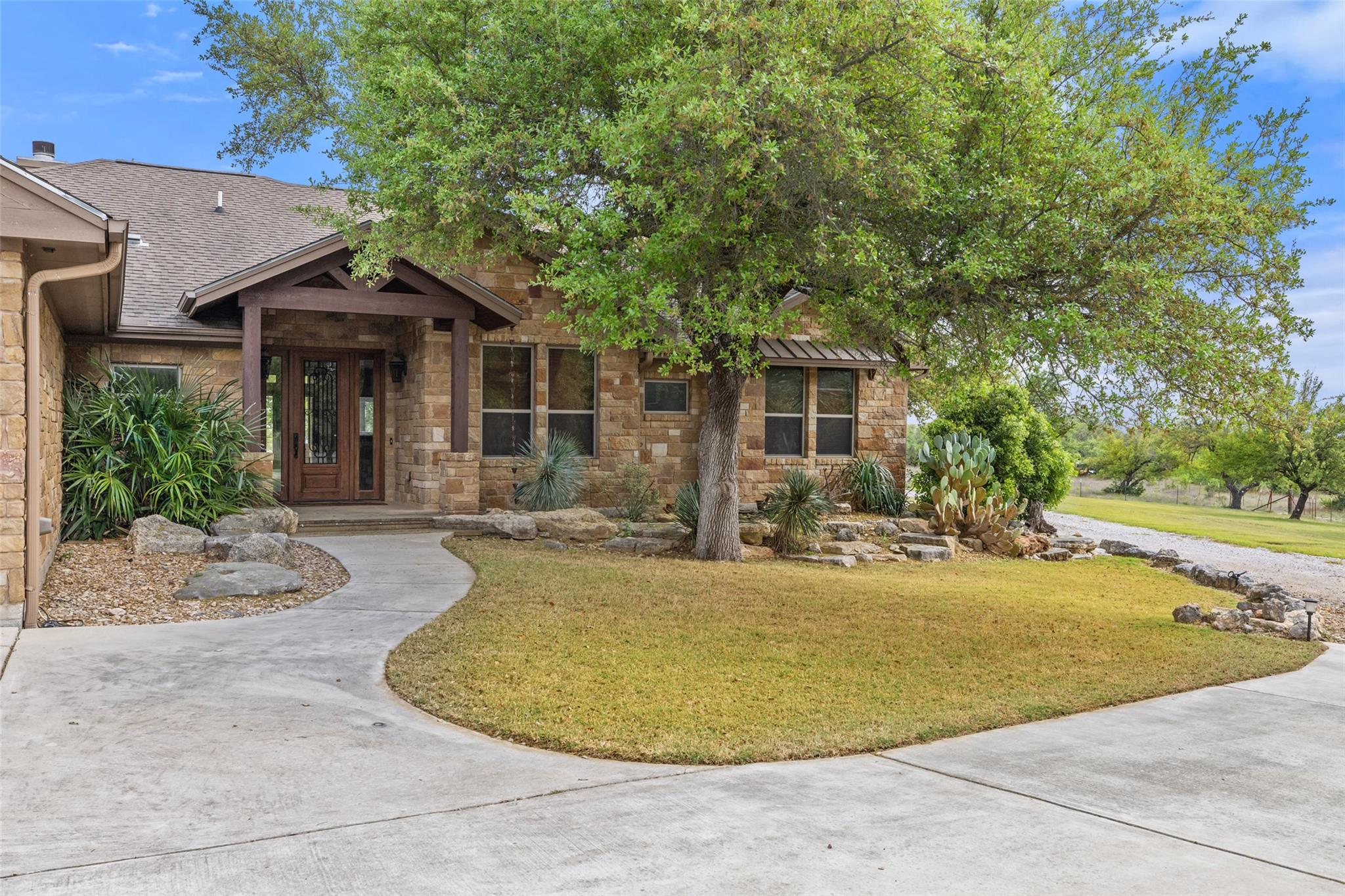 101 Crooked Oak Ln Property Photo