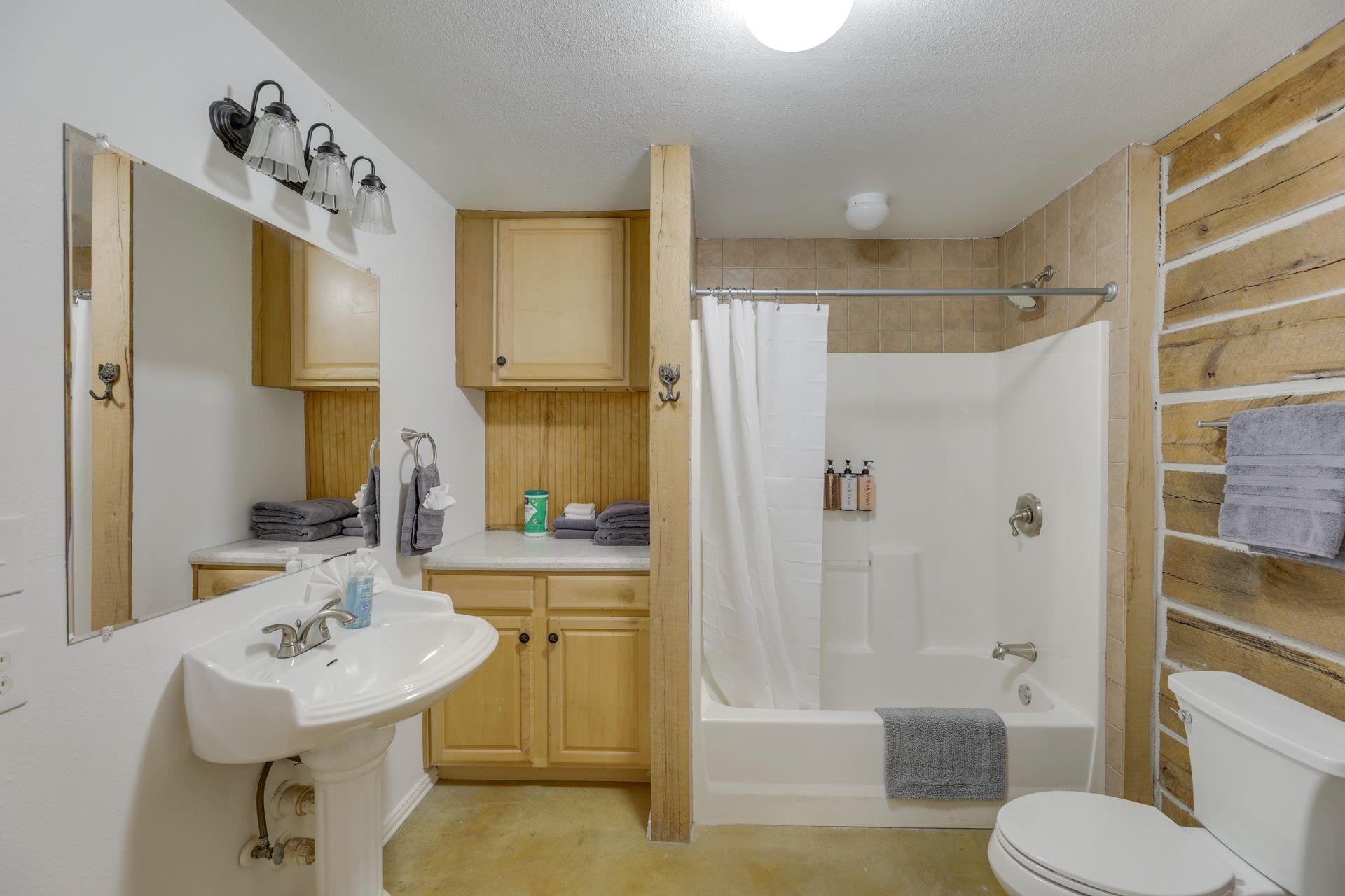 1194 Red Town Rd Property Photo 14