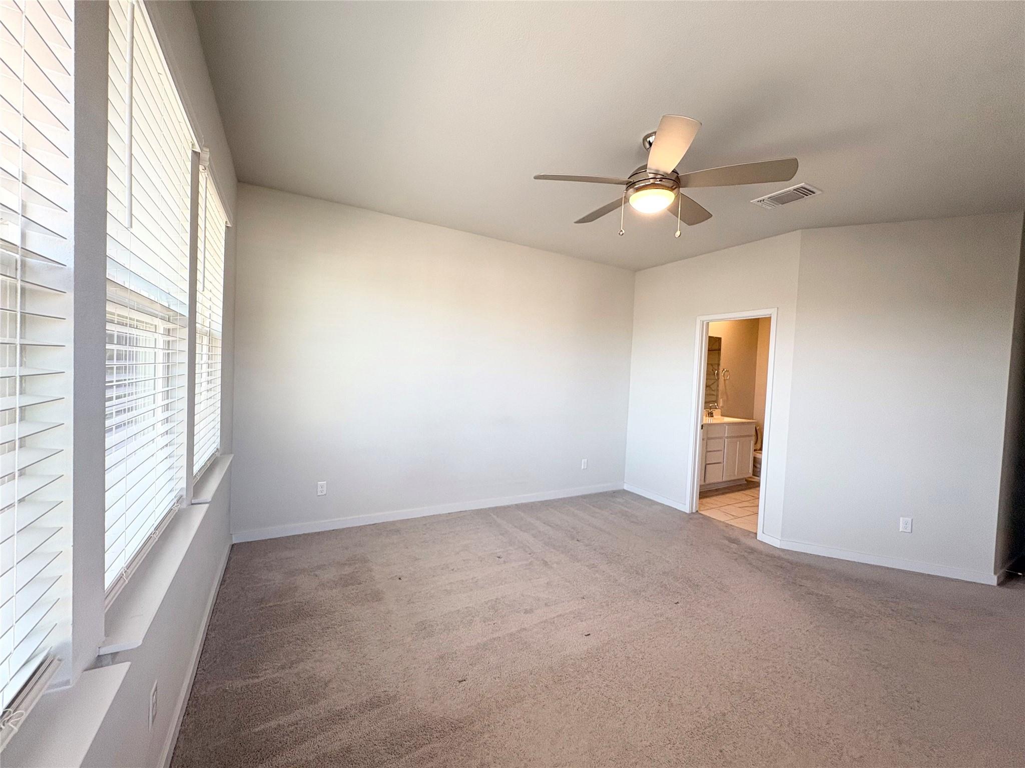 605 W South St #92 Property Photo 12