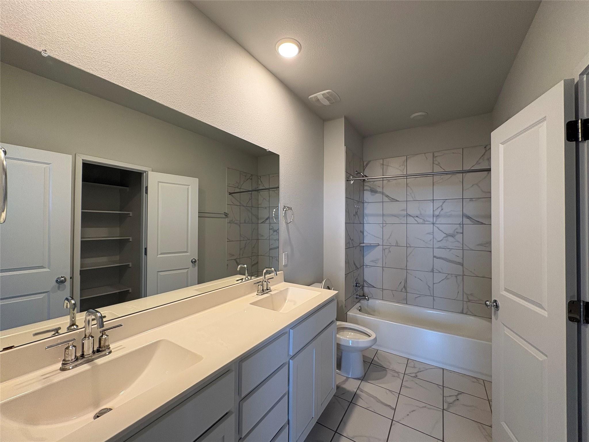 605 W South St #92 Property Photo 15