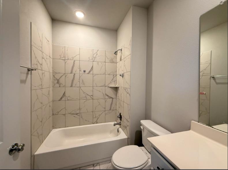 605 W South St #92 Property Photo 18