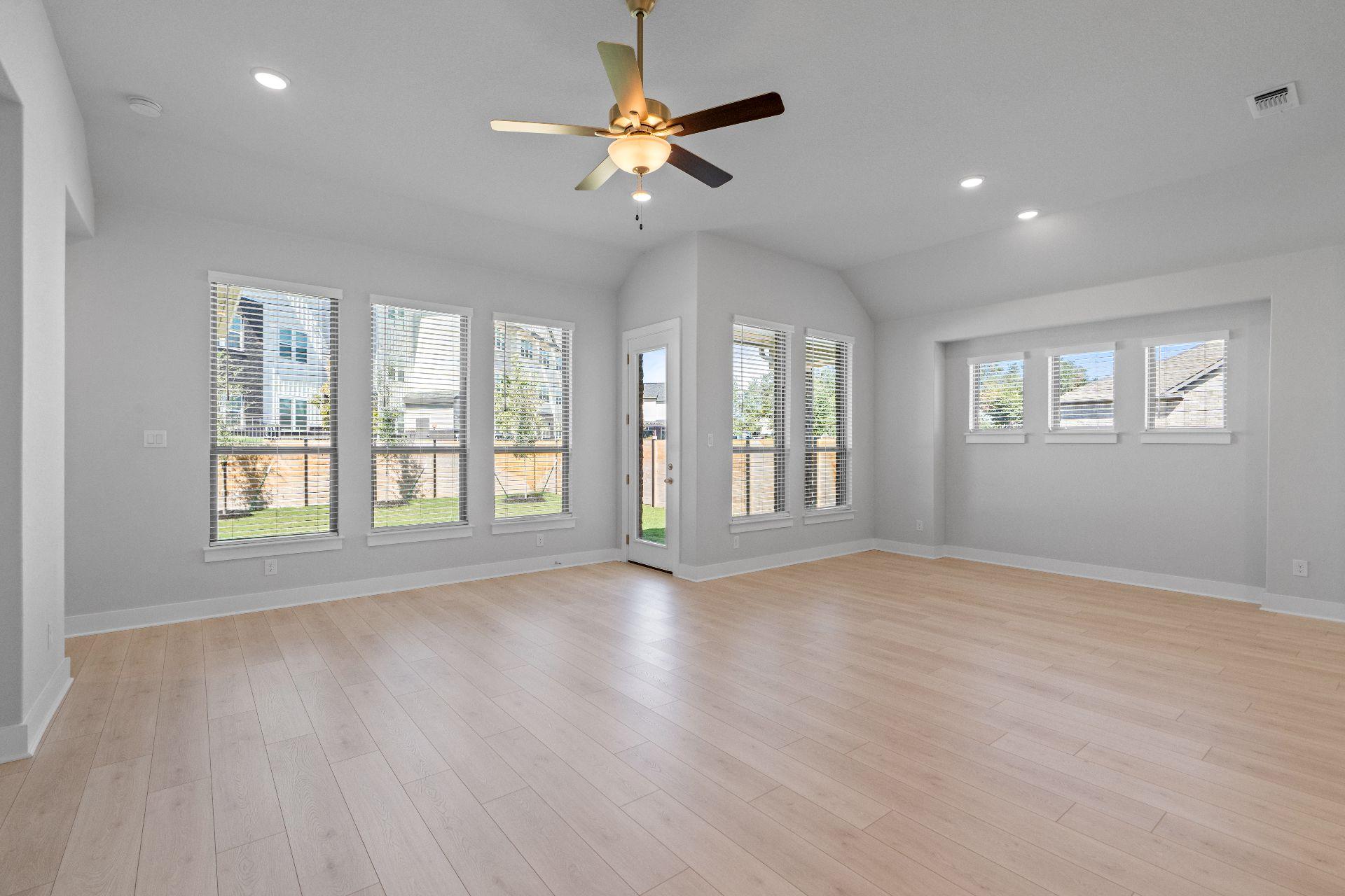 416 Ridgewell Loop Property Photo 11