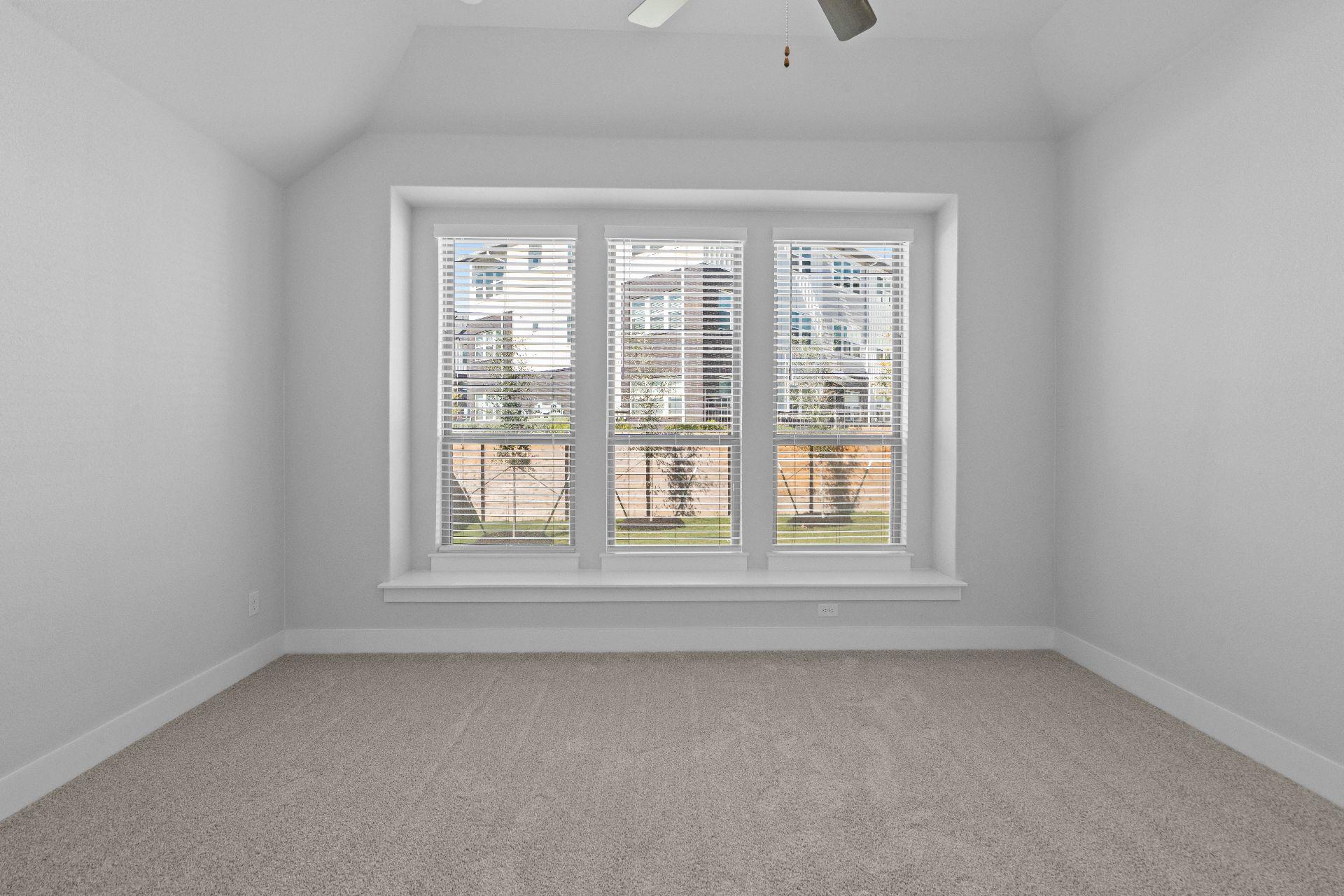 416 Ridgewell Loop Property Photo 14