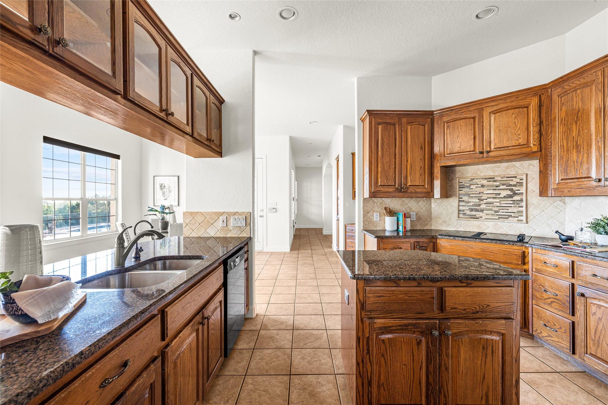1034 Sunset Canyon Dr Property Photo 22