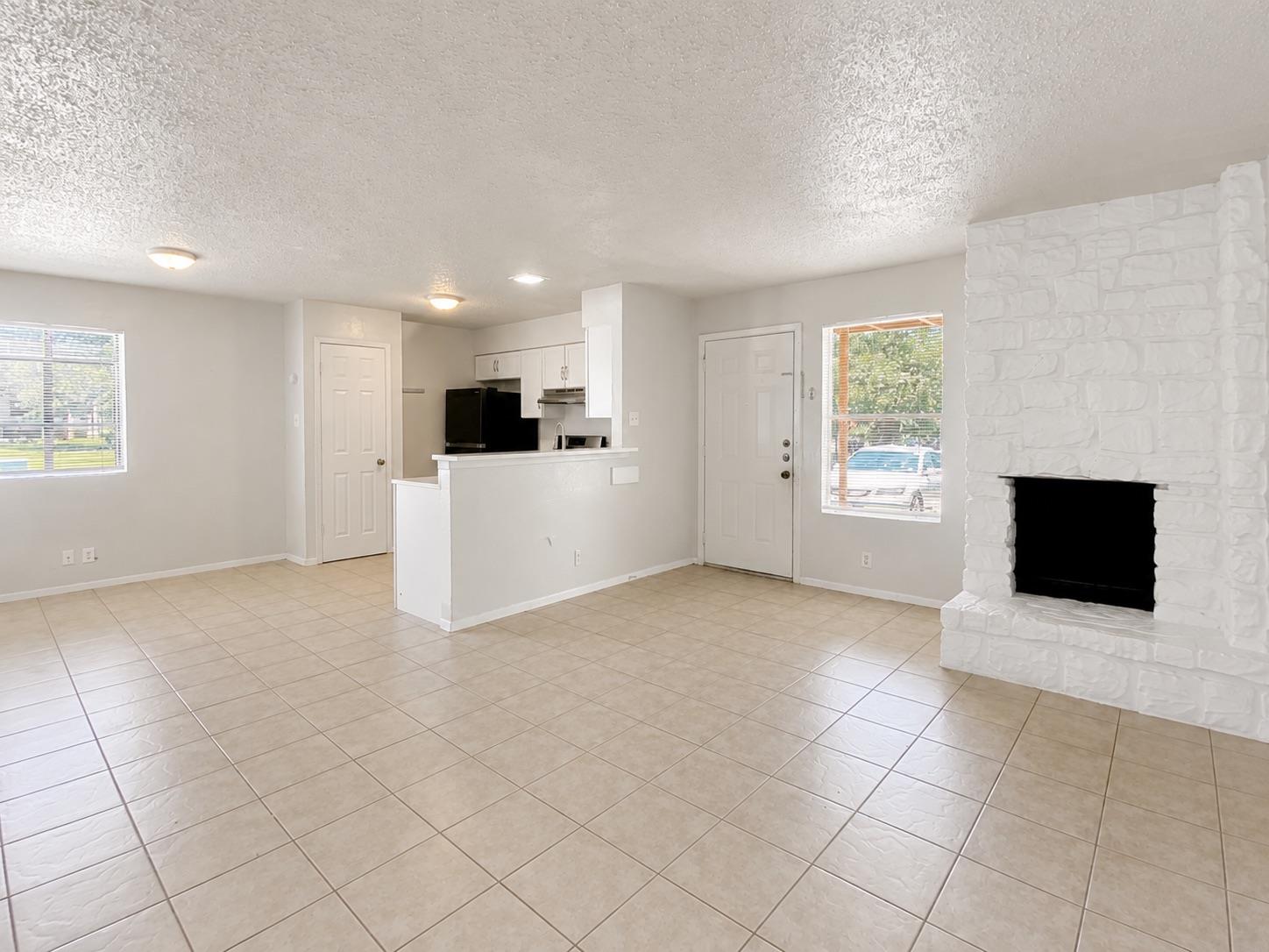 2300 Cedrick Cv #b Property Photo 8