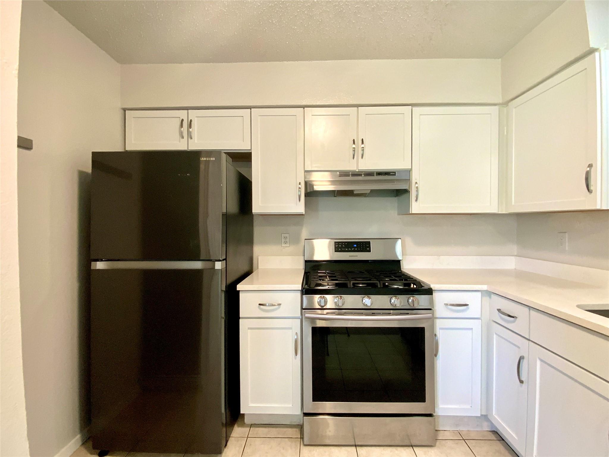 2300 Cedrick Cv #b Property Photo 19