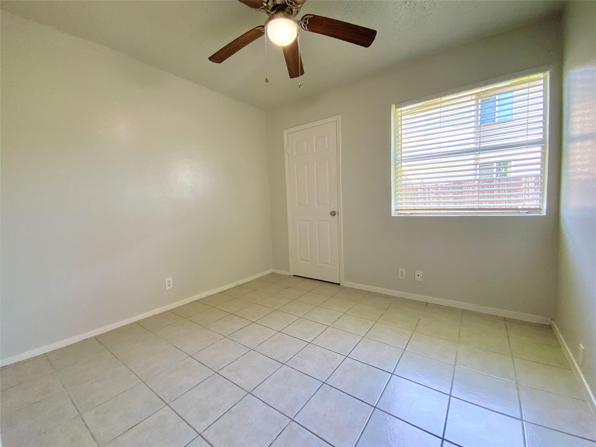2300 Cedrick Cv #b Property Photo 21
