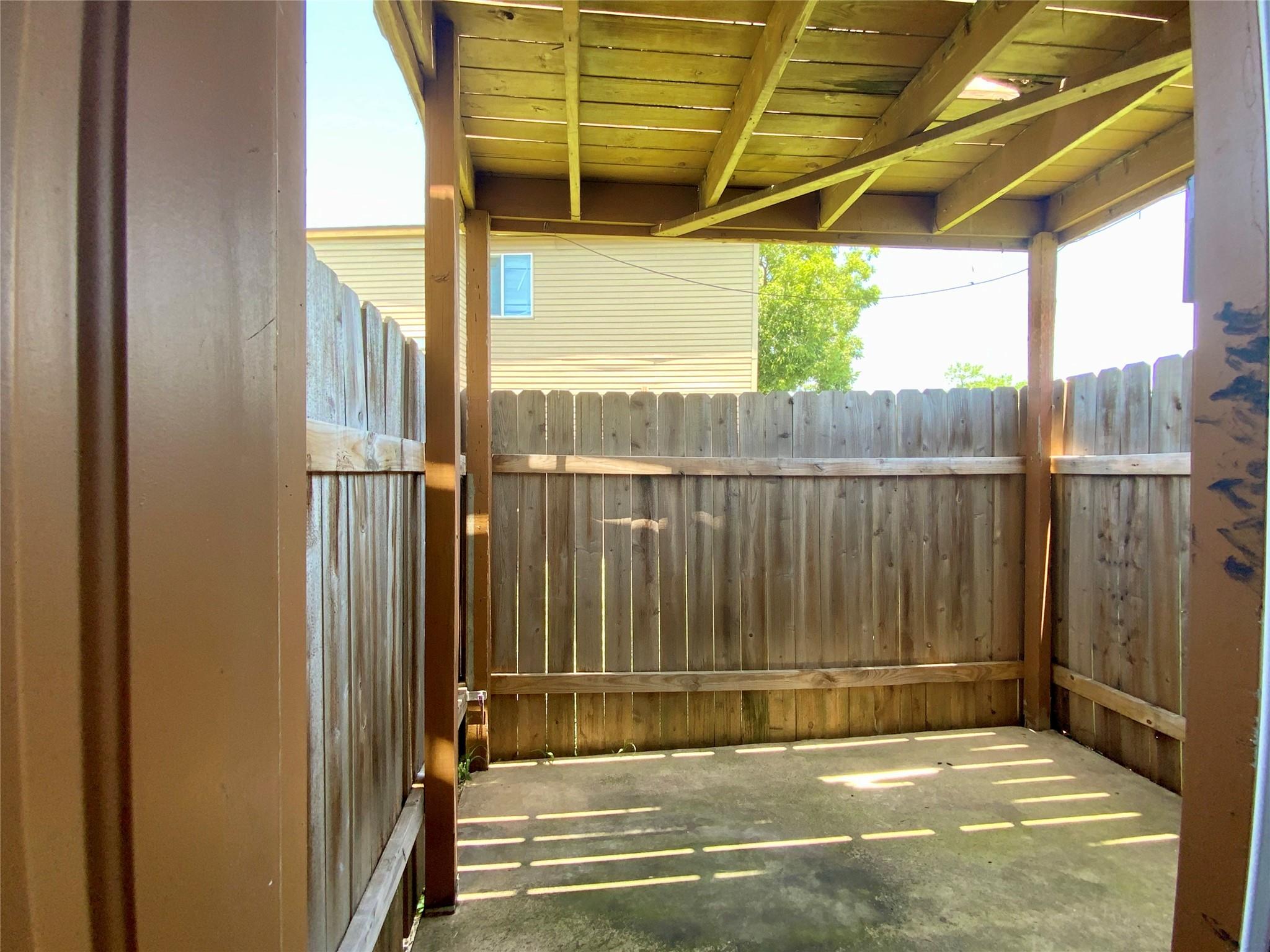 2300 Cedrick Cv #b Property Photo 27