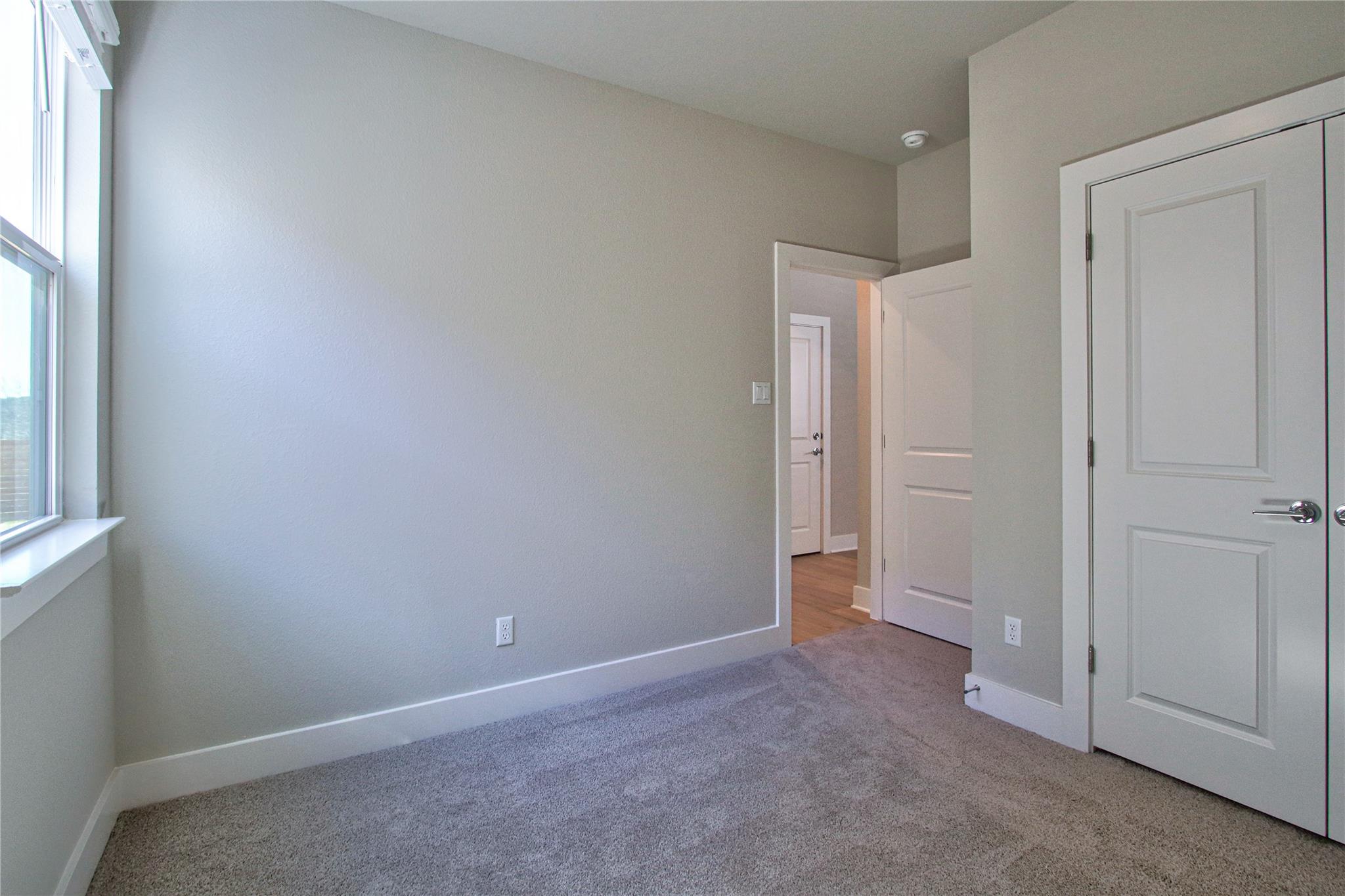 219 Pinnacle Ln Property Photo 12
