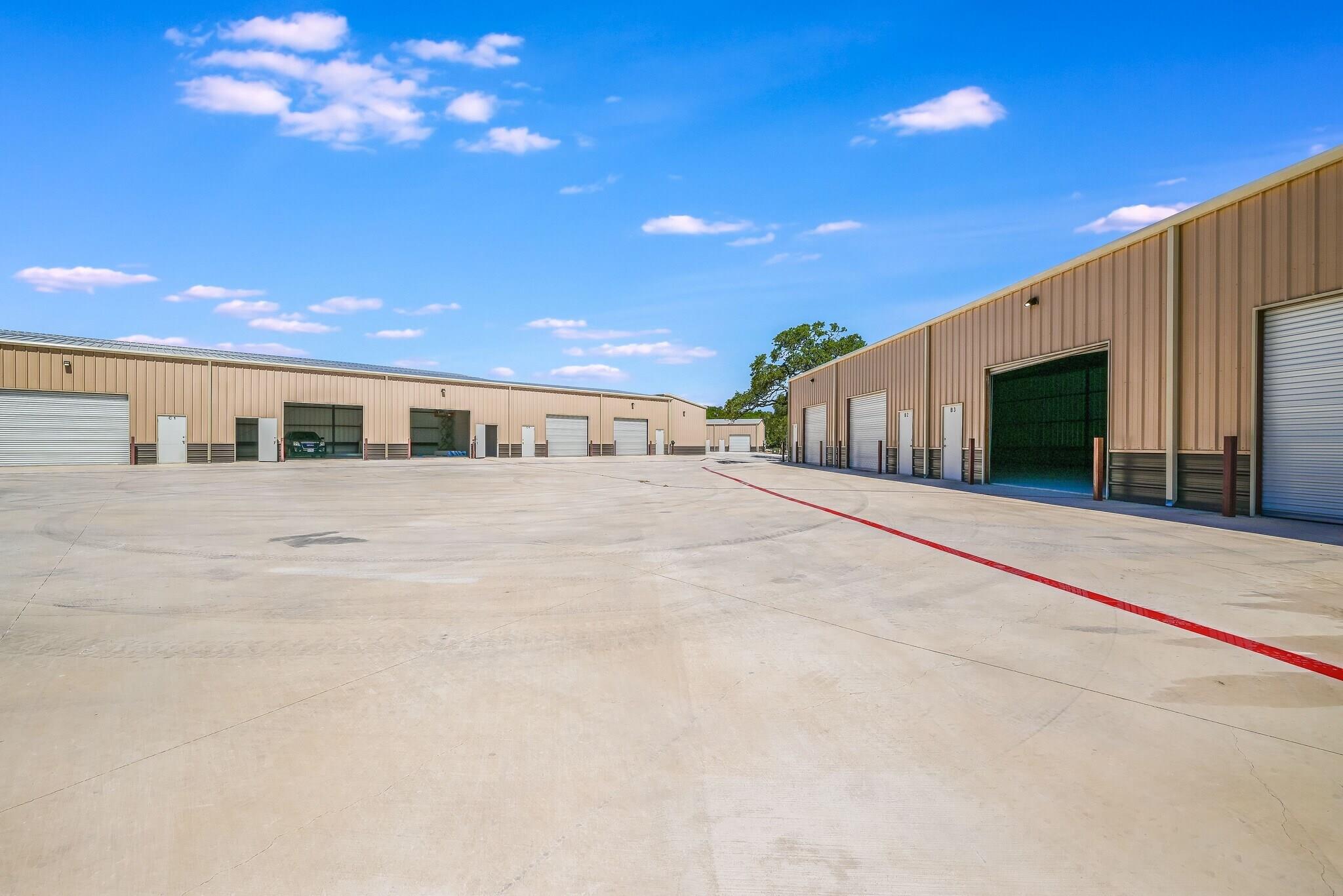 38 Rust Ln #e2-e3-e4 Property Photo 4