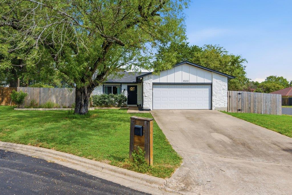 8500 Kearsarge Cv Property Photo 3