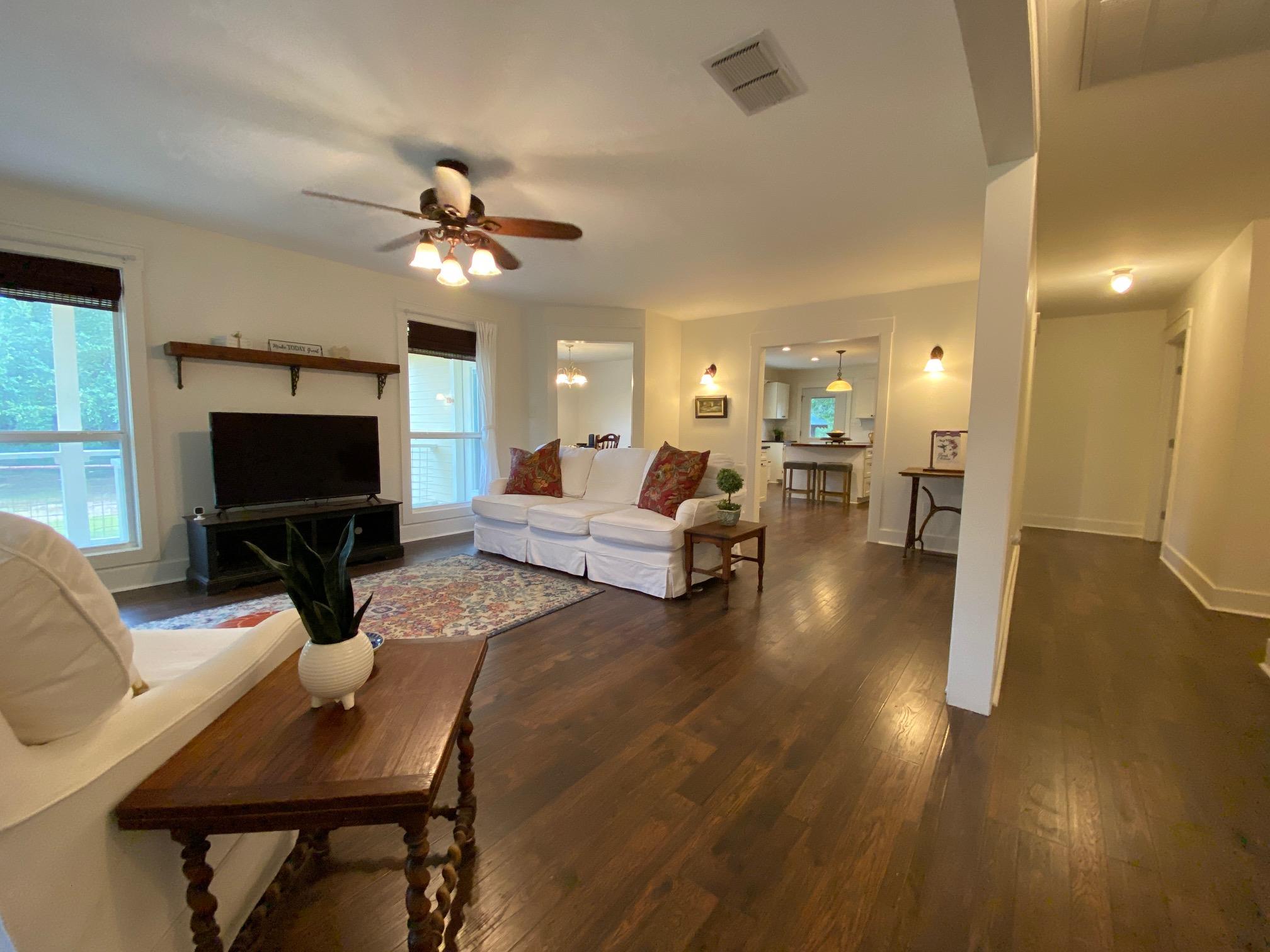 306 Plainview Rd Property Photo 4
