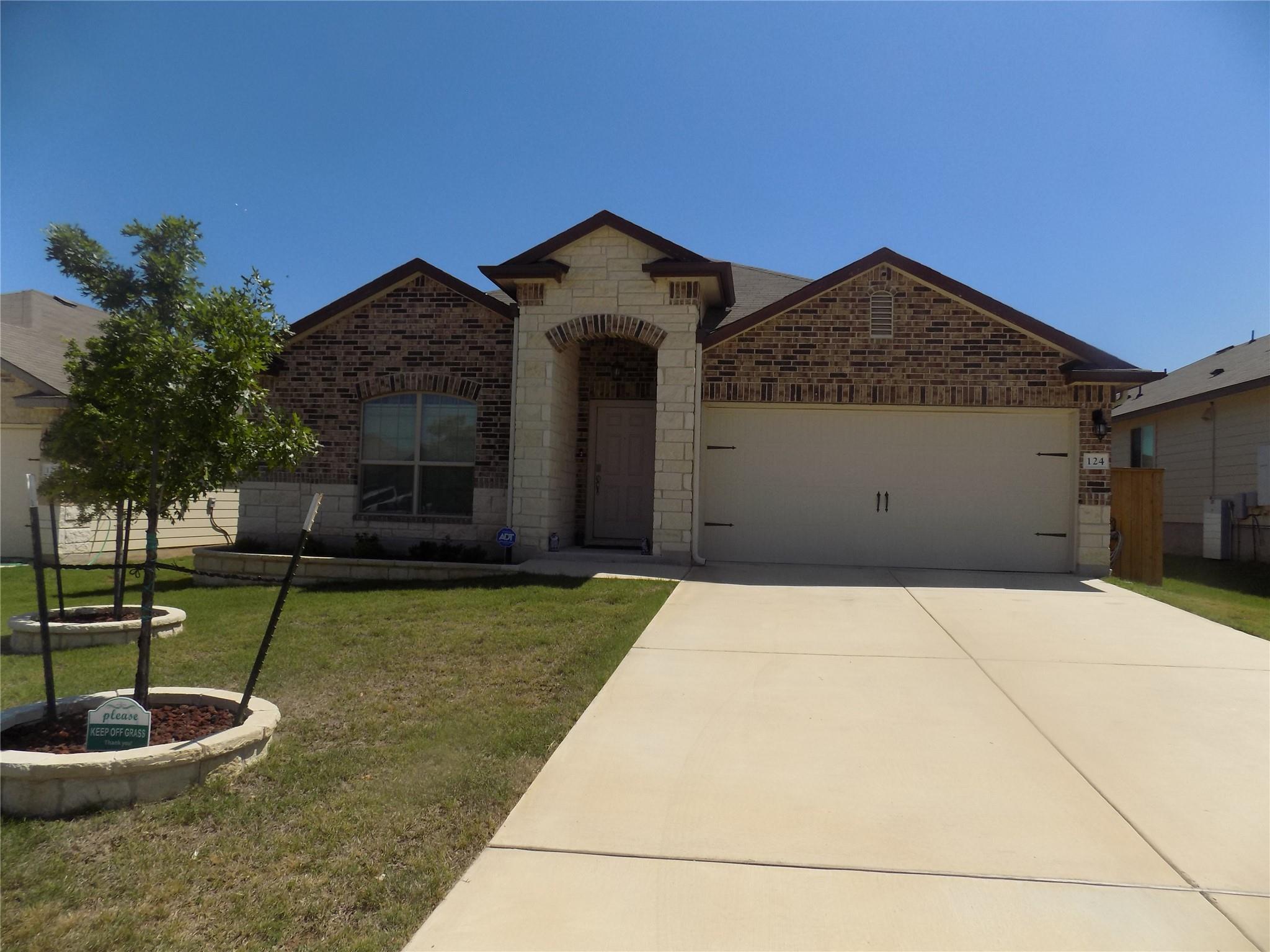 124 Rearden Blvd Property Photo 1