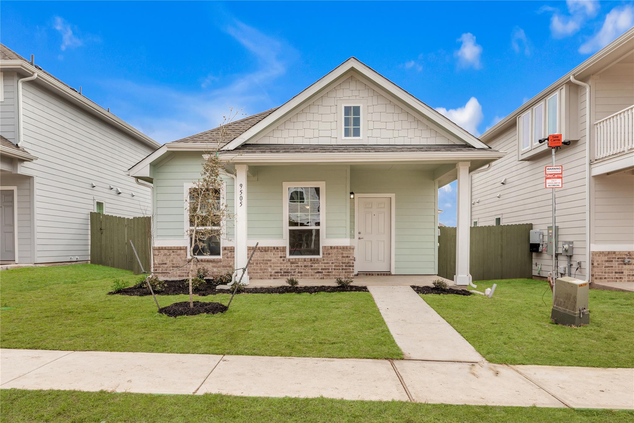 9505 Morning Iris Dr Property Photo 3