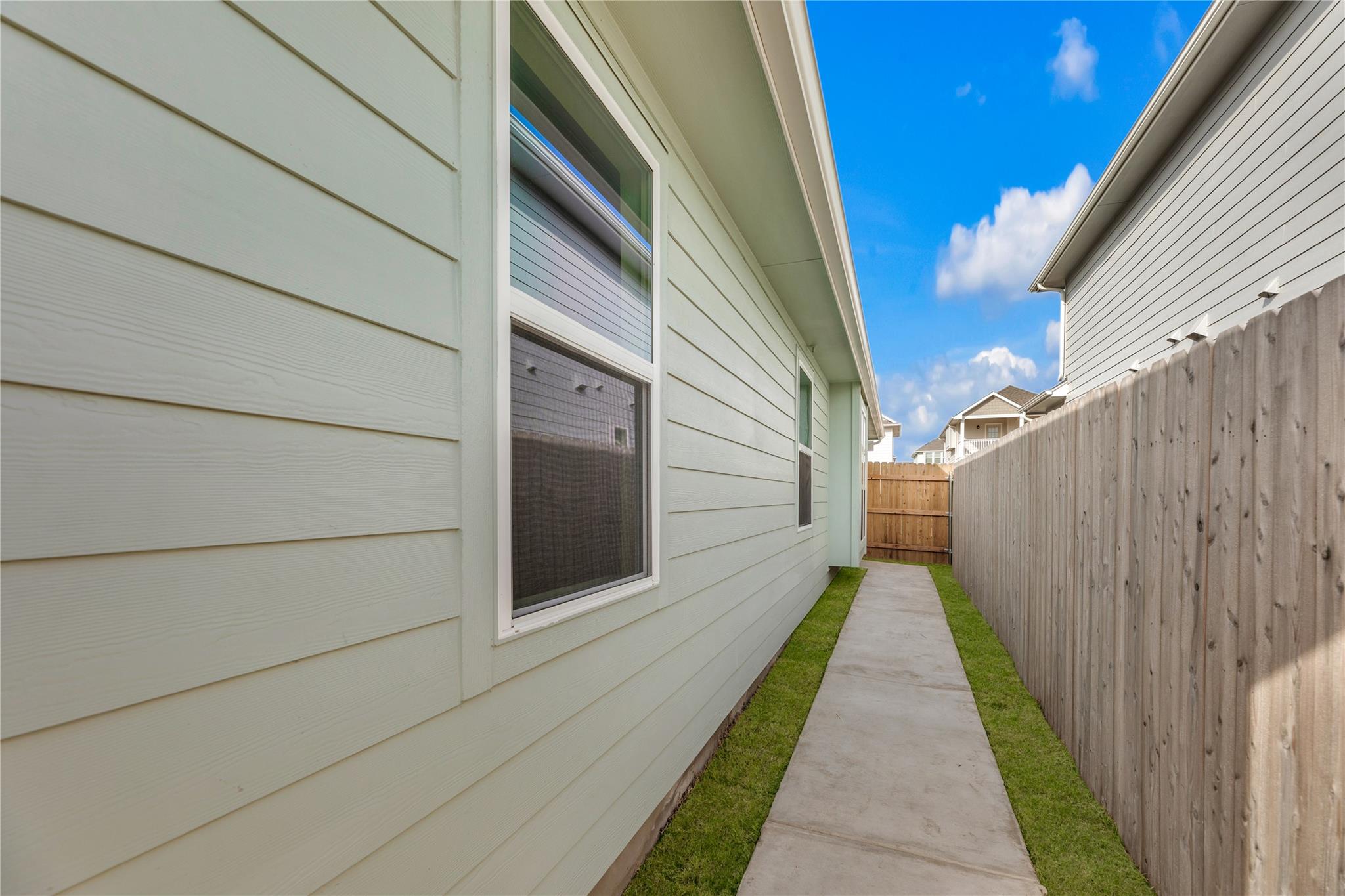 9505 Morning Iris Dr Property Photo 26