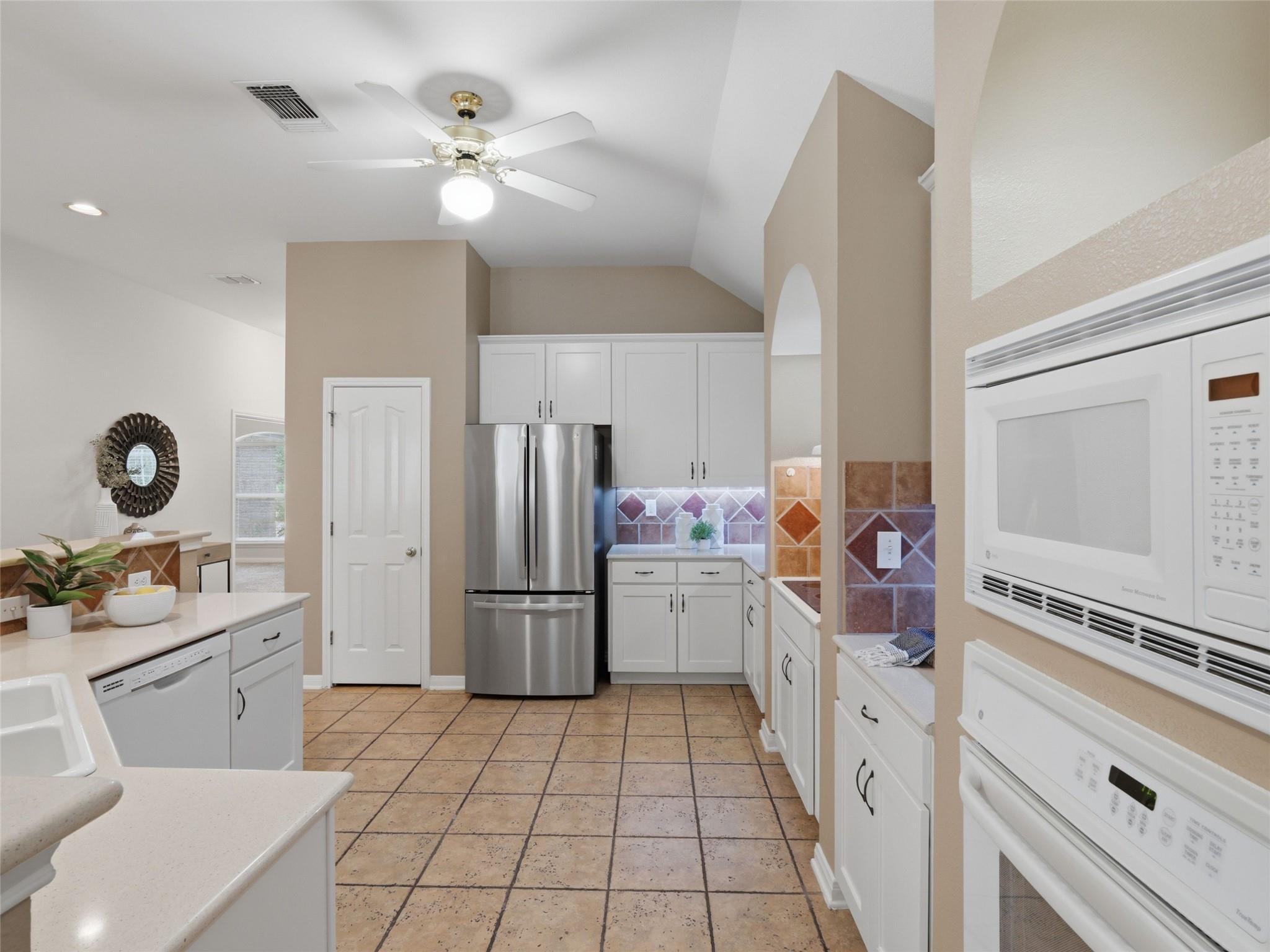 29 Horseshoe Trl Property Photo 5