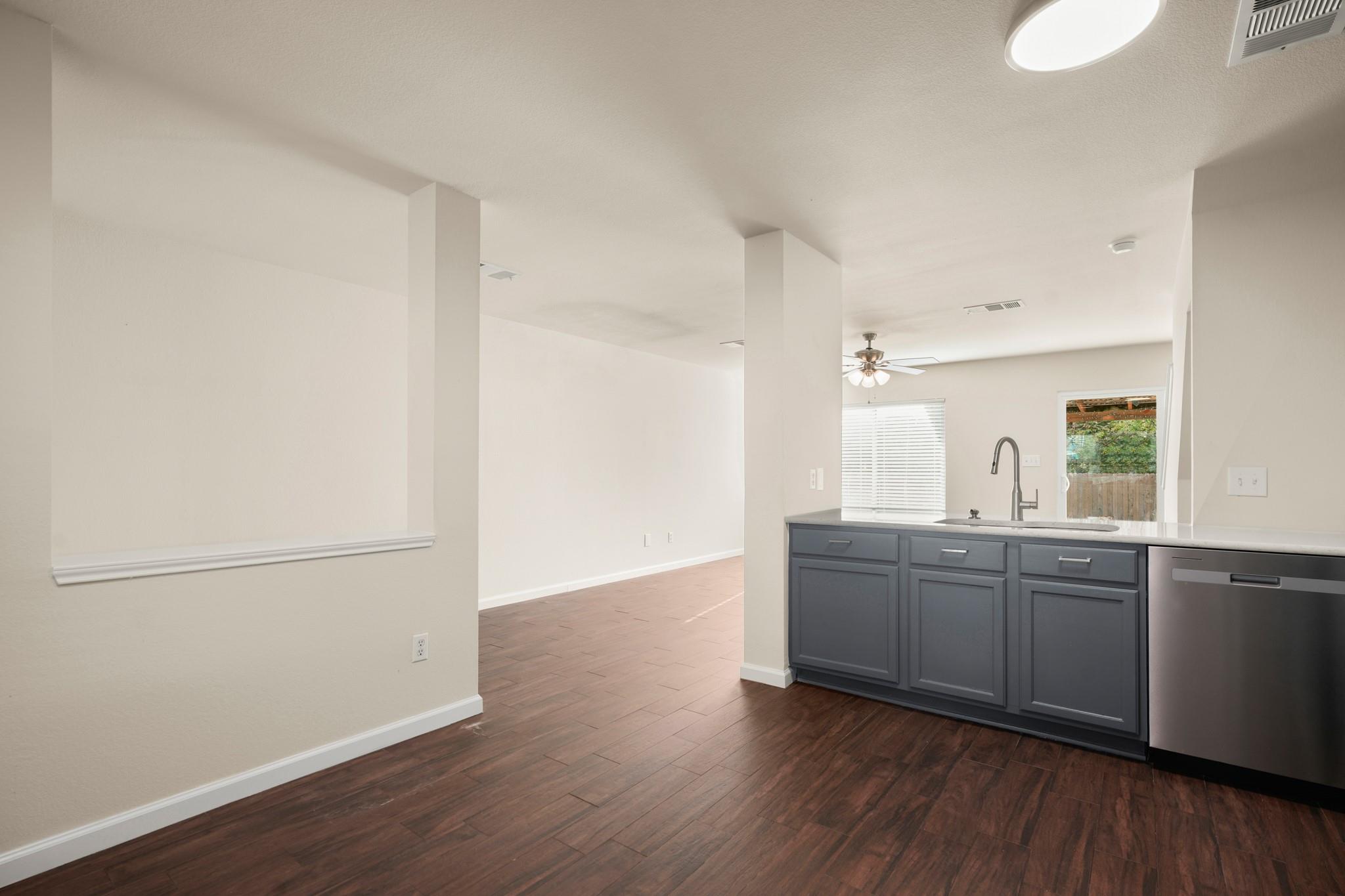 10505 Garbacz Dr Property Photo 6