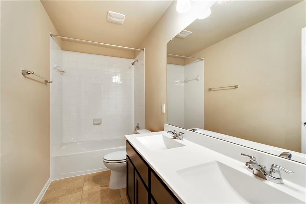 944 Palo Duro Dr Property Photo 4