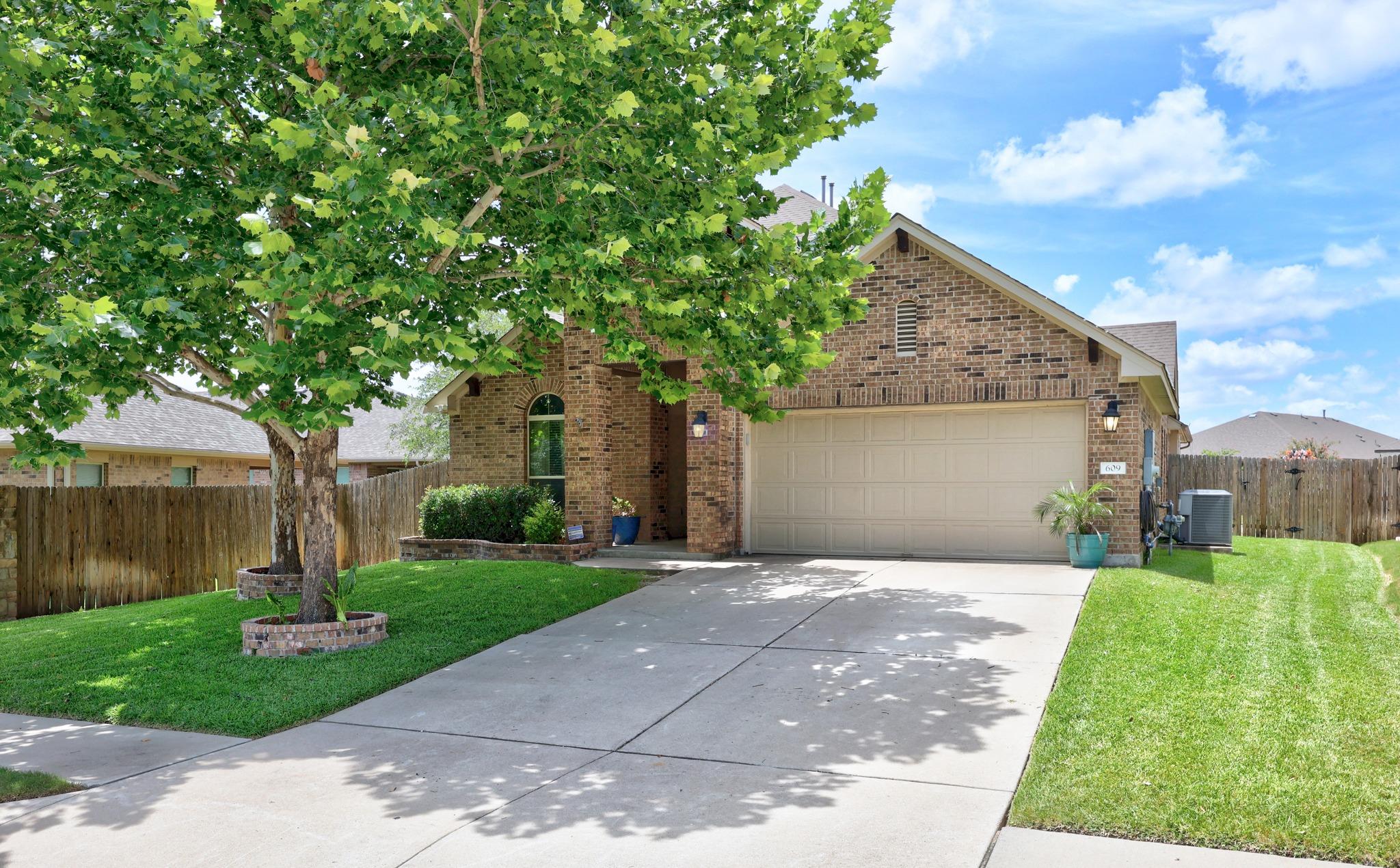 609 Jess Maynard Trl Property Photo 1