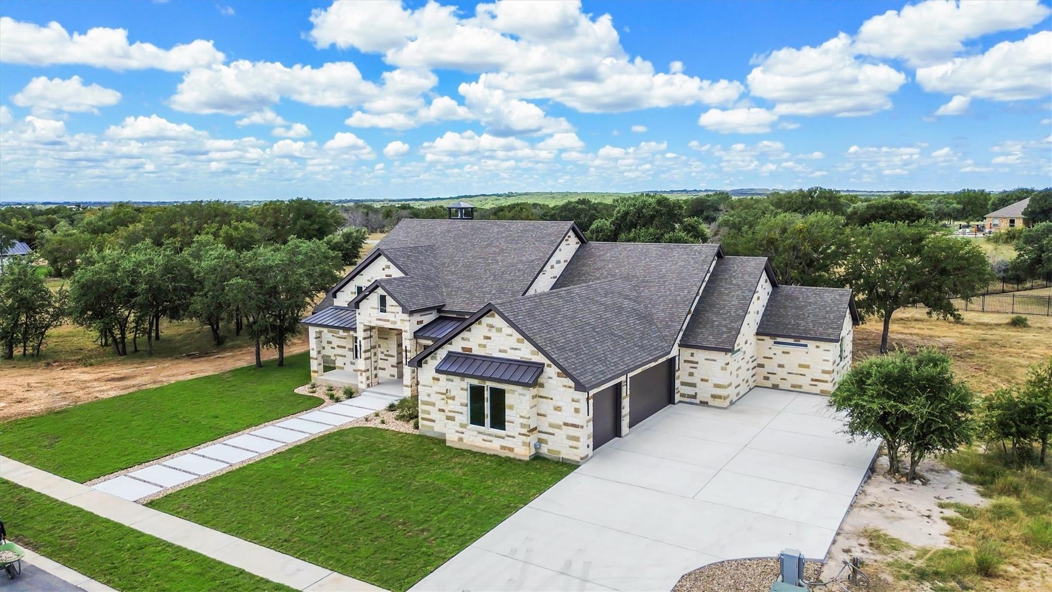 265 Sunday Dr Property Photo 3