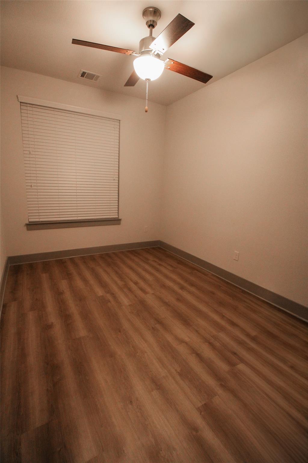 12208 Abbey Glen Ln Property Photo 10
